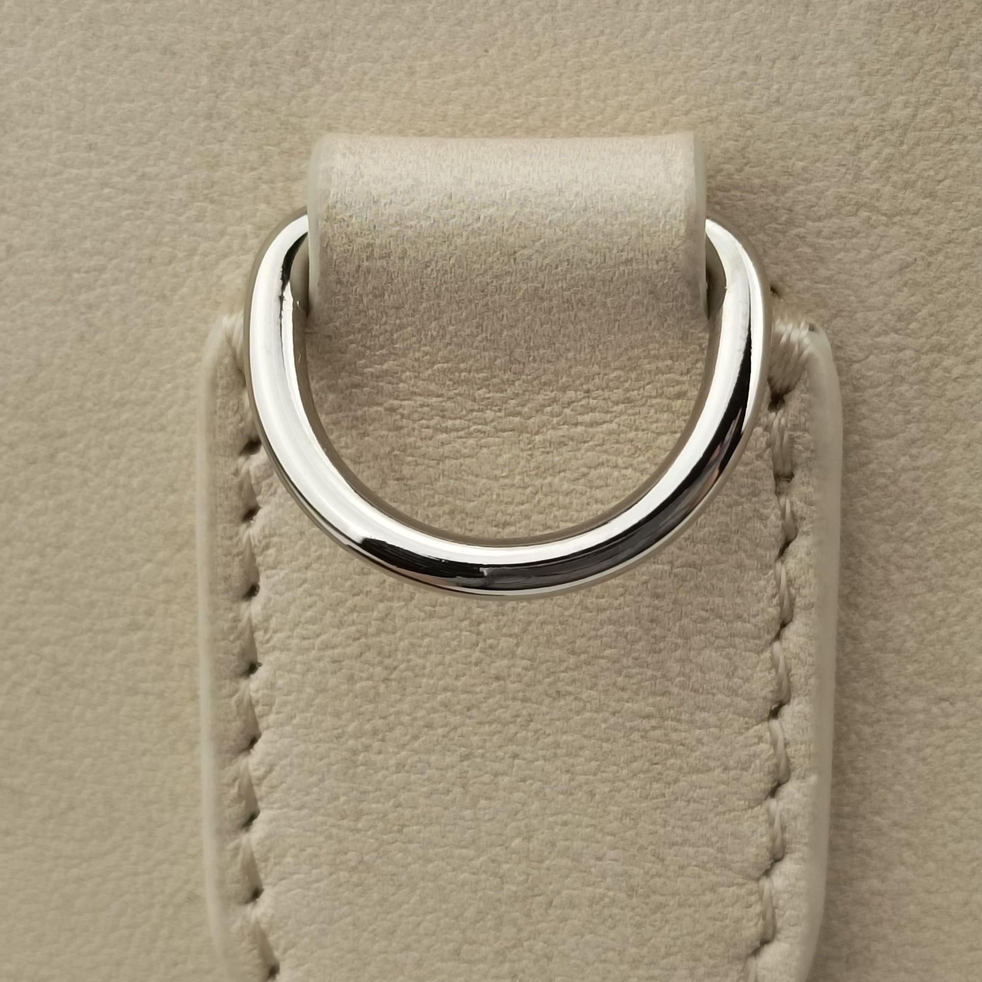 Pre-owned Fendi Vertical Box White Leather 7VA519 shoulderbag | stylenewstar