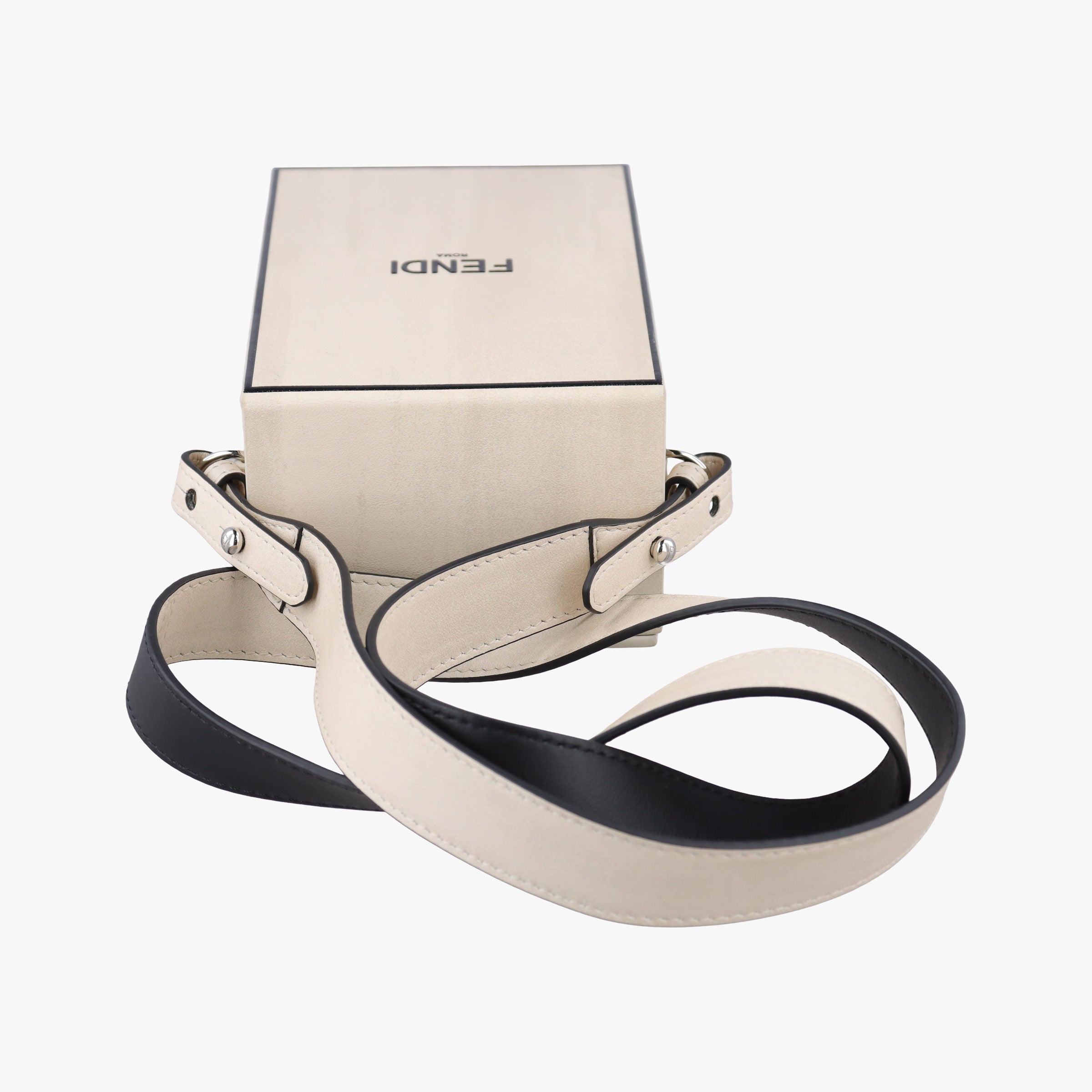 Pre-owned Fendi Vertical Box White Leather 7VA519 shoulderbag | stylenewstar