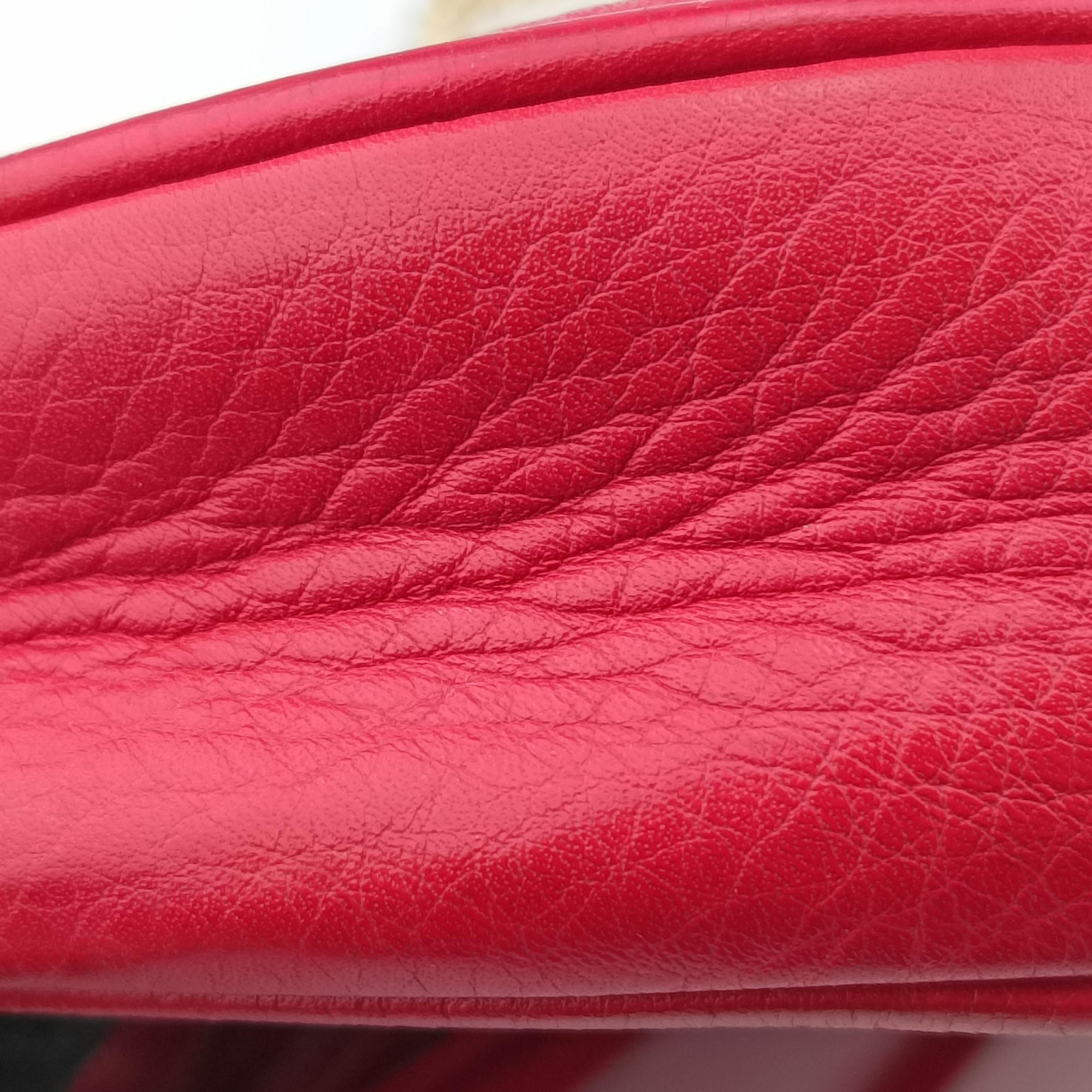 Pre-owned Gucci Soho Red Leather 353965 shoulderbag | stylenewstar