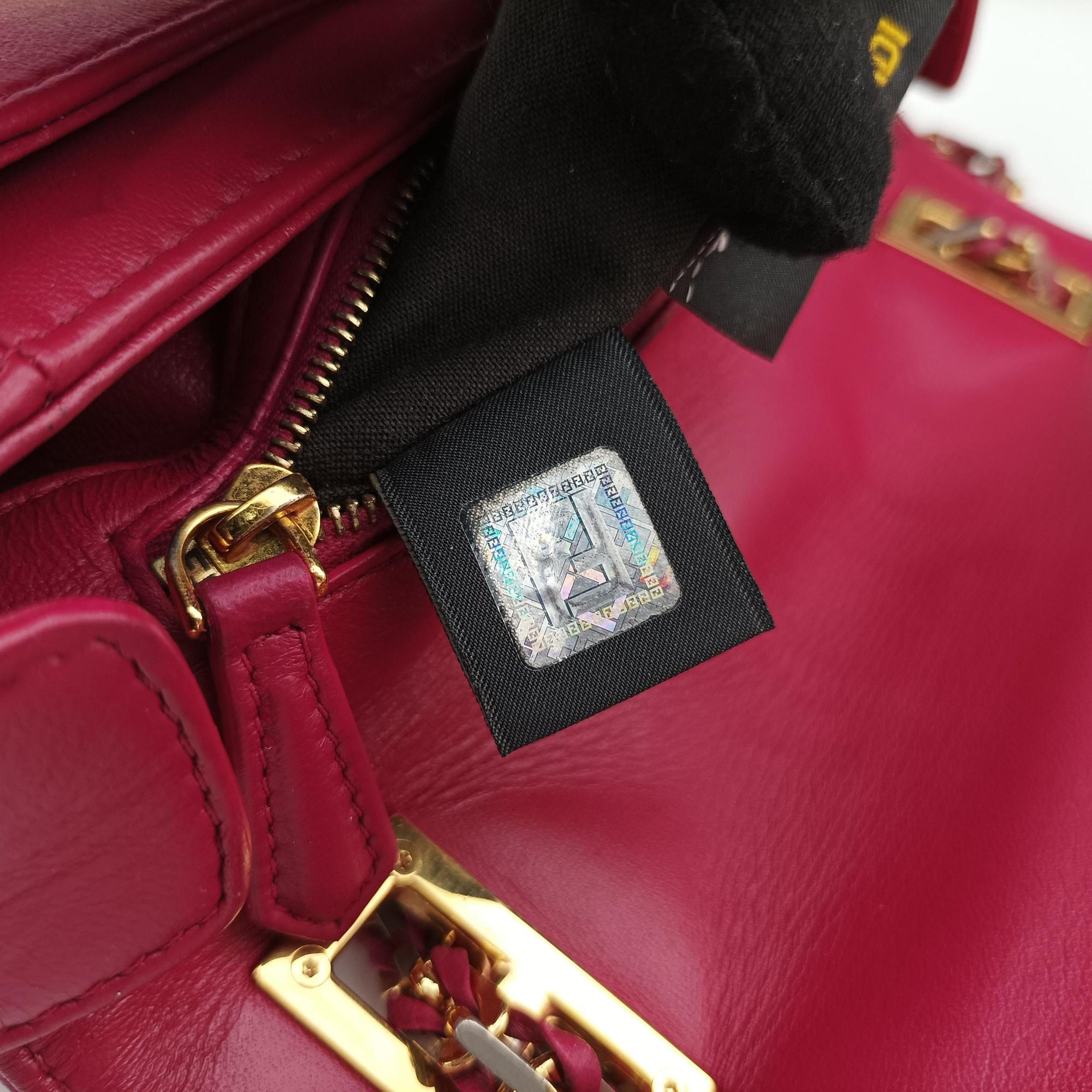 Vintage Fendi Be Baguette Rose Leather 8BR677 shoulderbag | stylenewstar