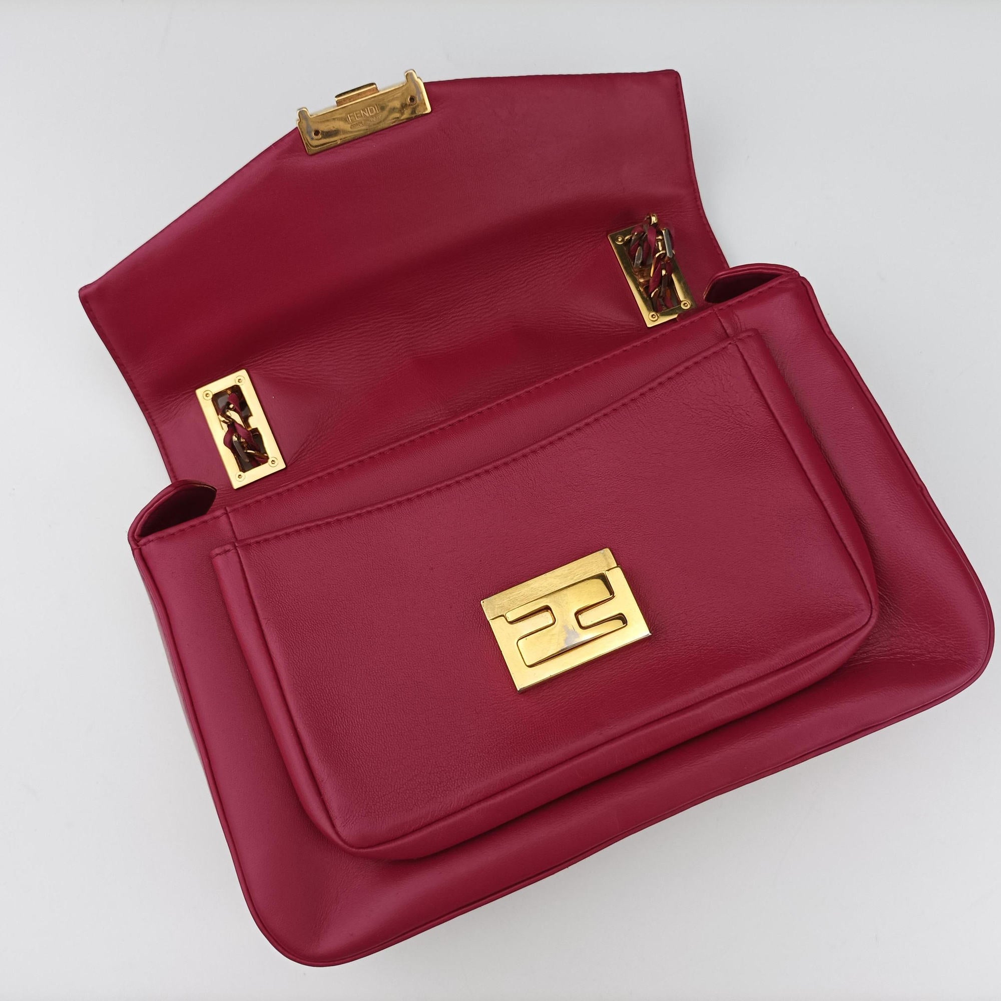 Vintage Fendi Be Baguette Rose Leather 8BR677 shoulderbag | stylenewstar