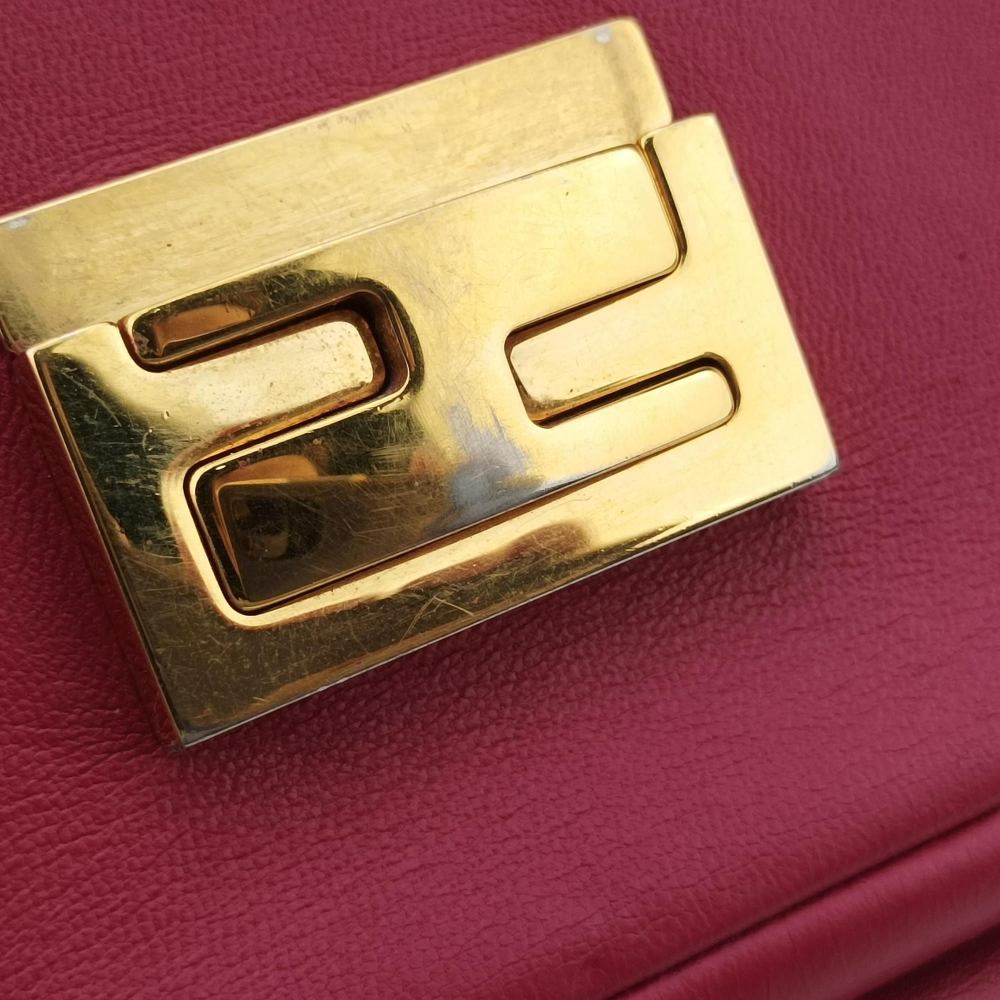 Vintage Fendi Be Baguette Rose Leather 8BR677 shoulderbag | stylenewstar