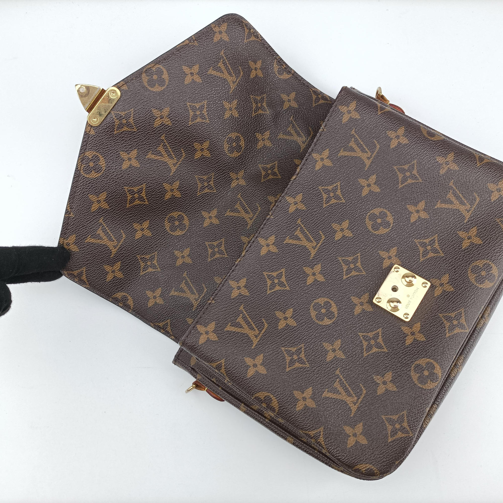 Pre-owned Louis Vuitton Pochette Metis MM Brown Monogram Canvas M44875 shoulderbag | stylenewstar