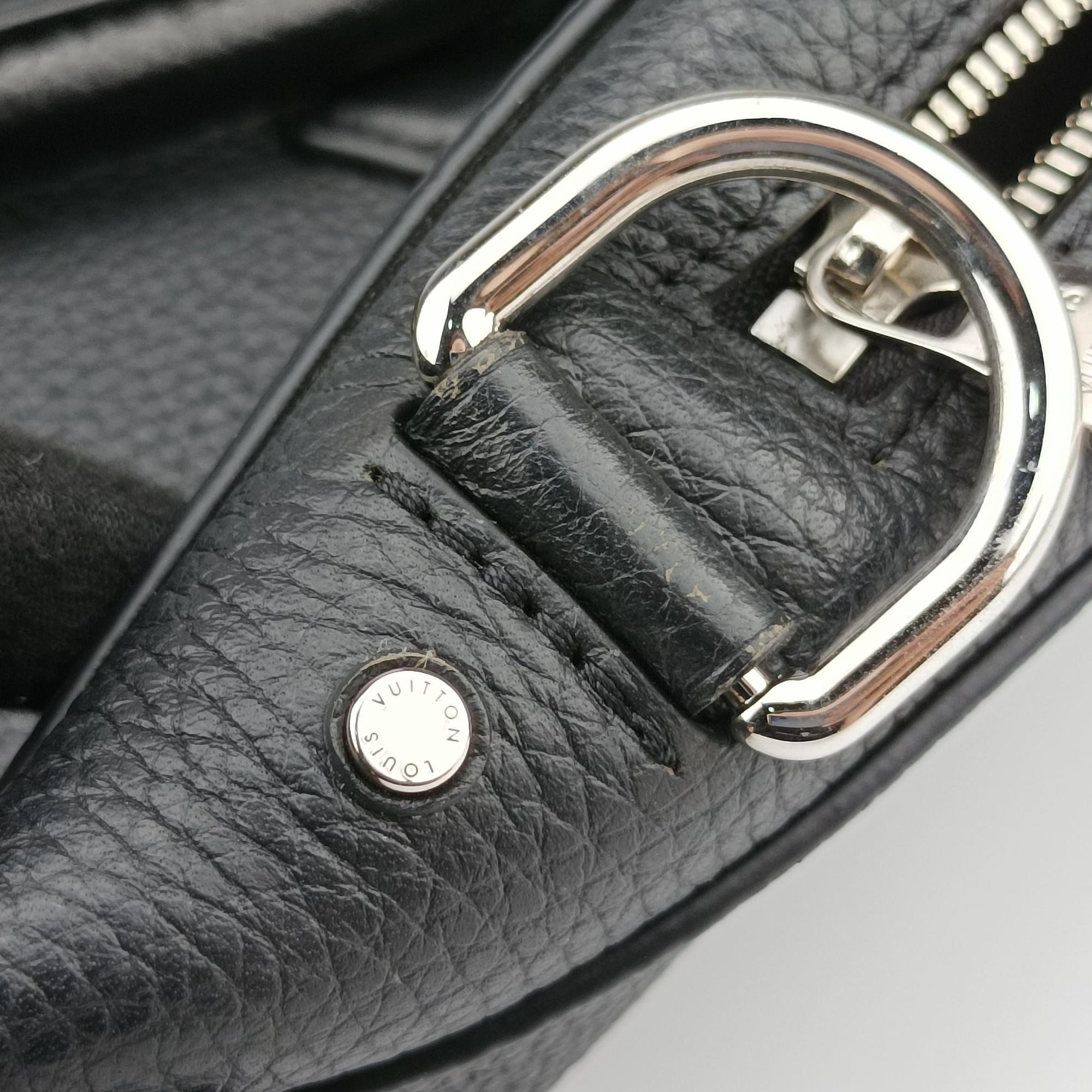 Secondhand Louis Vuitton Victor Noir Taurillon Leather M41352 handbag | stylenewstar