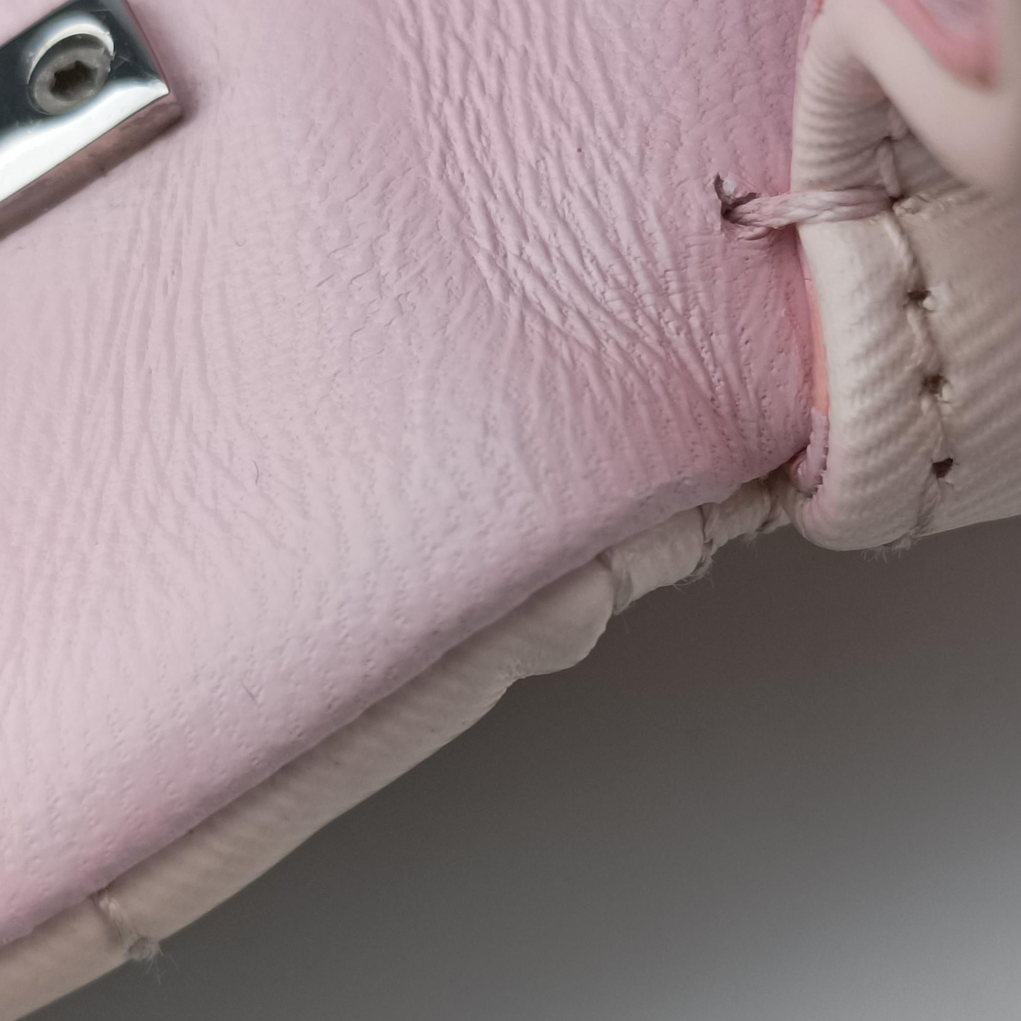 Pre-owned Burberry Lola Pink Patent  shoulderbag | stylenewstar