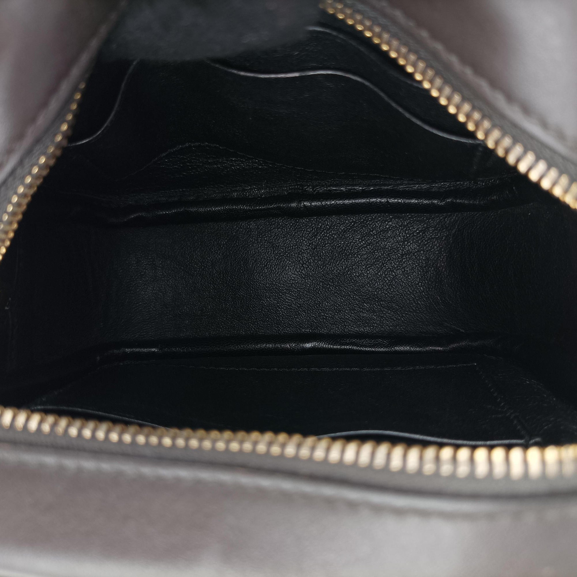 Secondhand Yves Saint Laurent Blogger Grey Leather 425317 shoulderbag | stylenewstar
