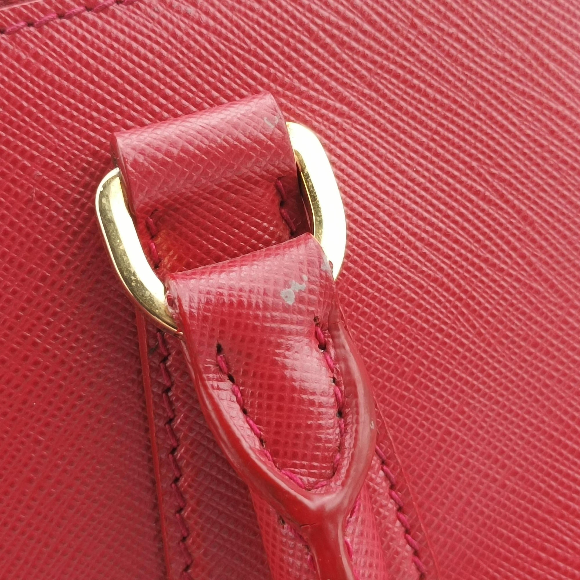 Pre-owned Prada Galleria Red SAFFIANO Leather BN1786 handbag | stylenewstar