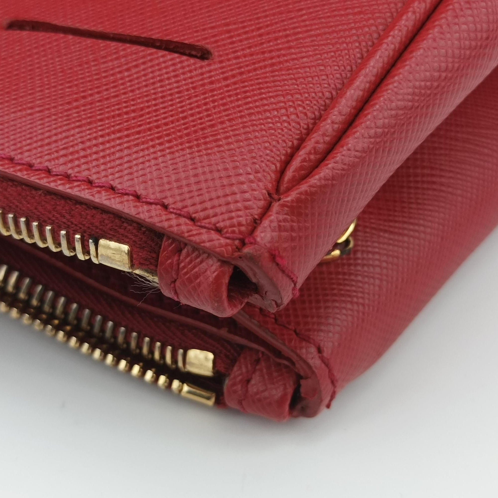 Pre-owned Prada Galleria Red SAFFIANO Leather BN1786 handbag | stylenewstar