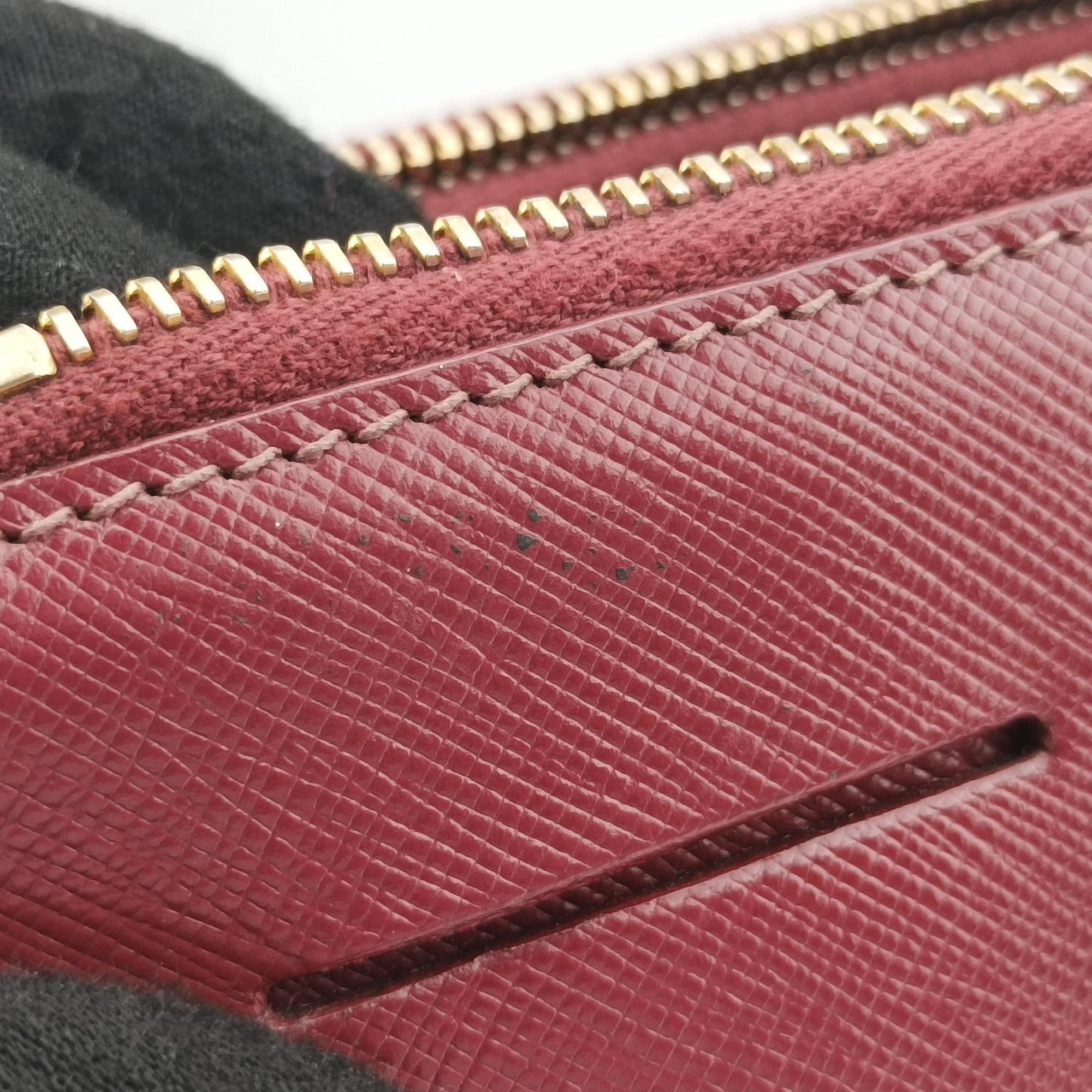 Secondhand Prada Galleria Burgundy SAFFIANO Leather BN1874 handbag | stylenewstar
