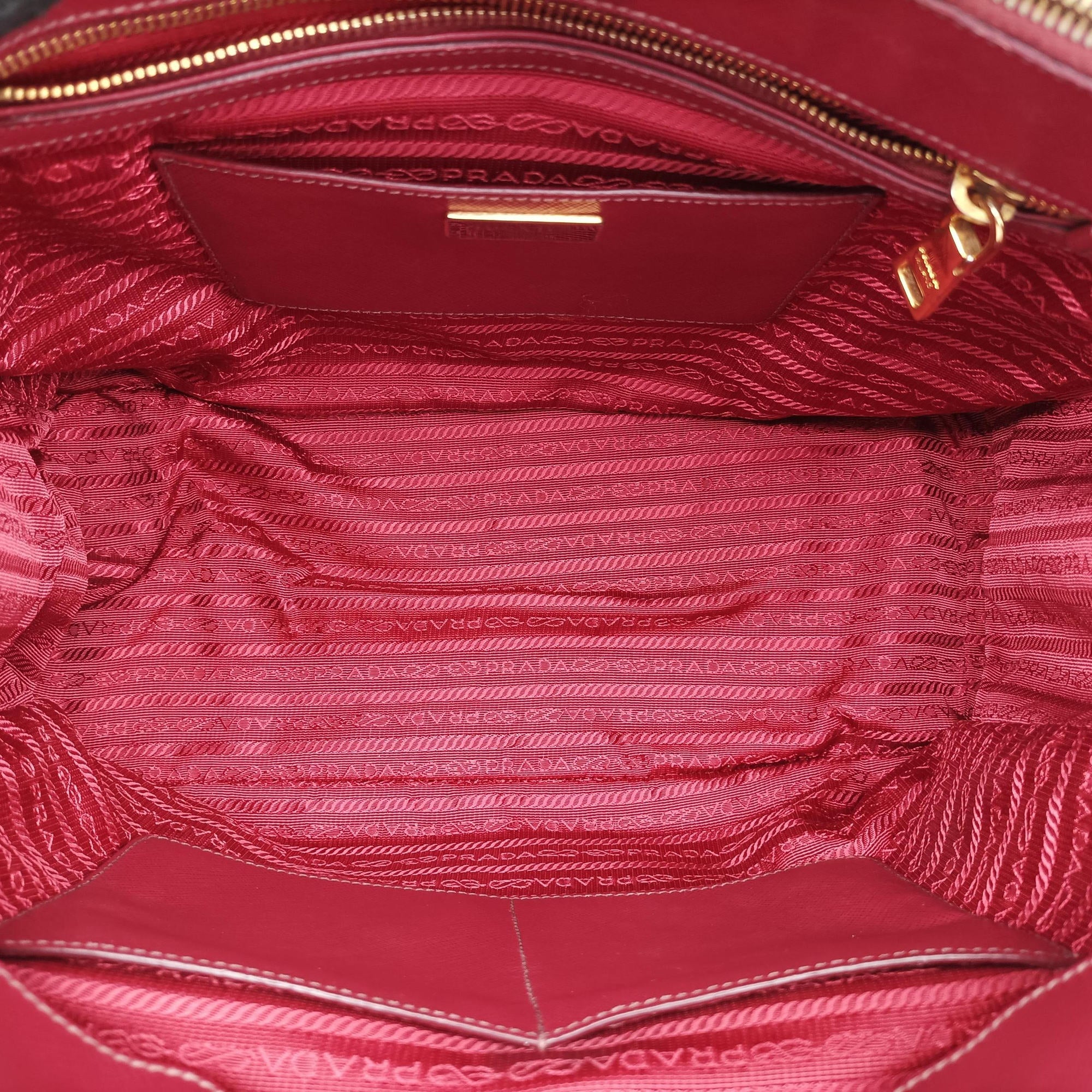 Secondhand Prada Galleria Burgundy SAFFIANO Leather BN1874 handbag | stylenewstar