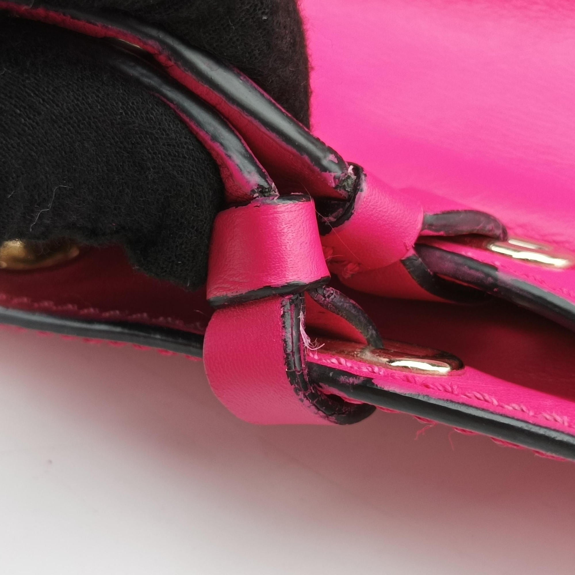 Secondhand Valentino Rockstud Pink Leather  shoulderbag | stylenewstar