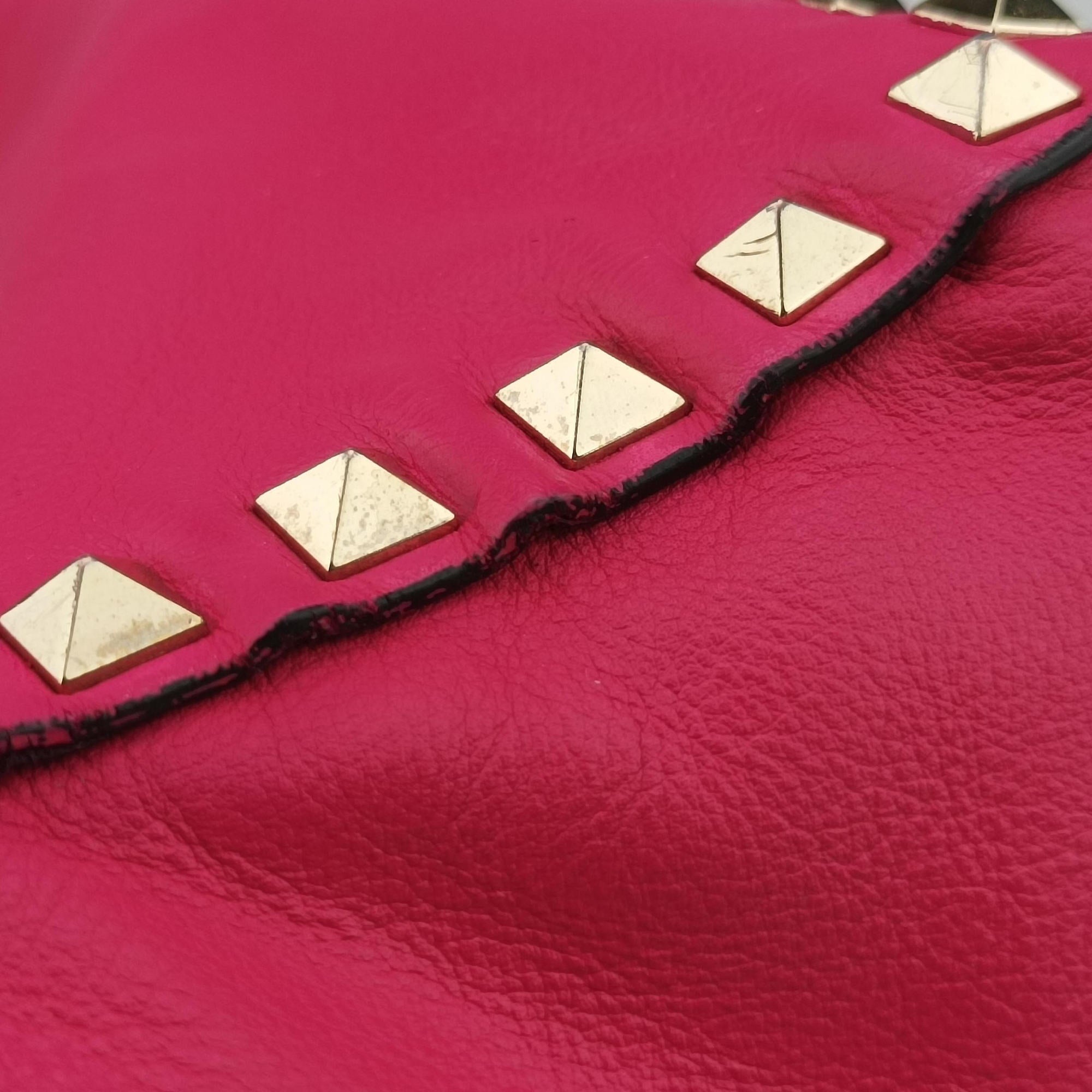 Secondhand Valentino Rockstud Pink Leather  shoulderbag | stylenewstar