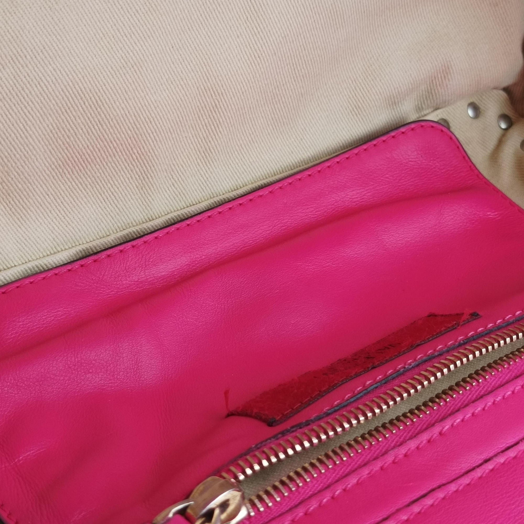 Secondhand Valentino Rockstud Pink Leather  shoulderbag | stylenewstar