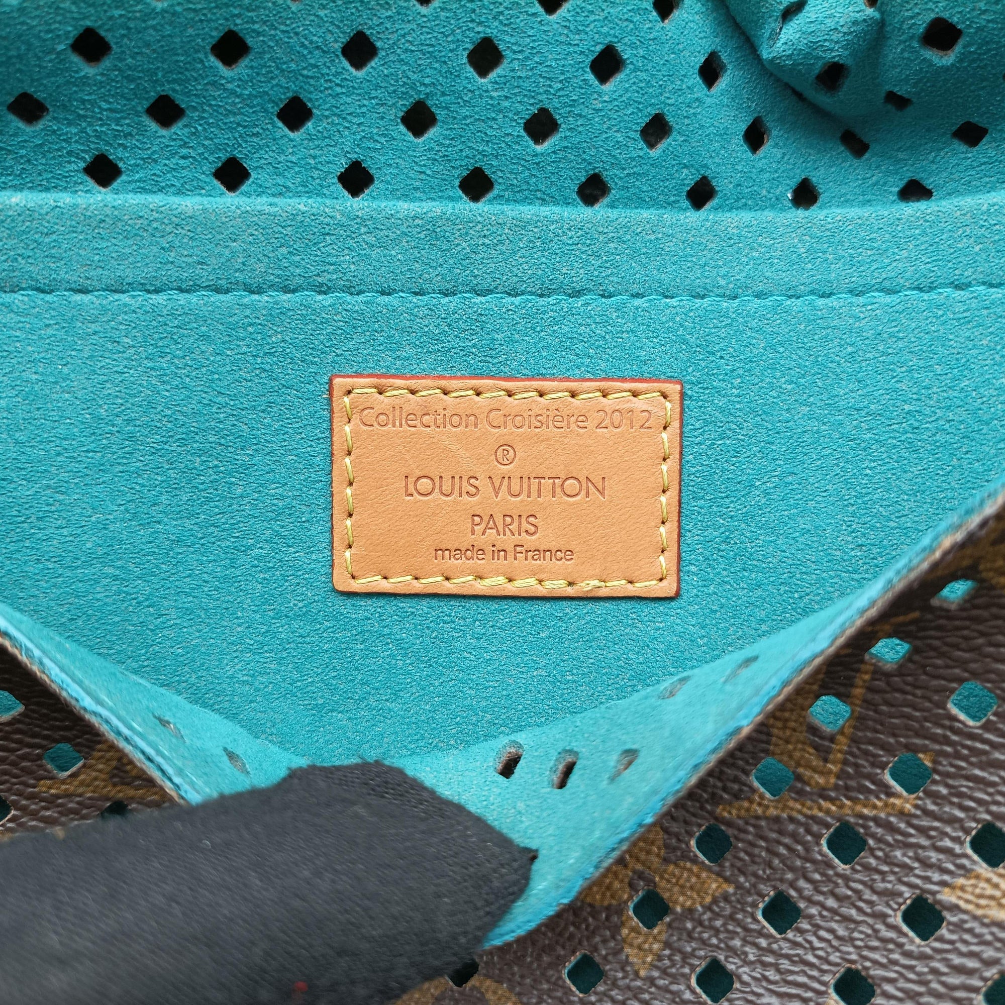 Pre-owned Louis Vuitton Flore Saumur 30 Brown×Turquoise Monogram Perfo M93998 shoulderbag | stylenewstar