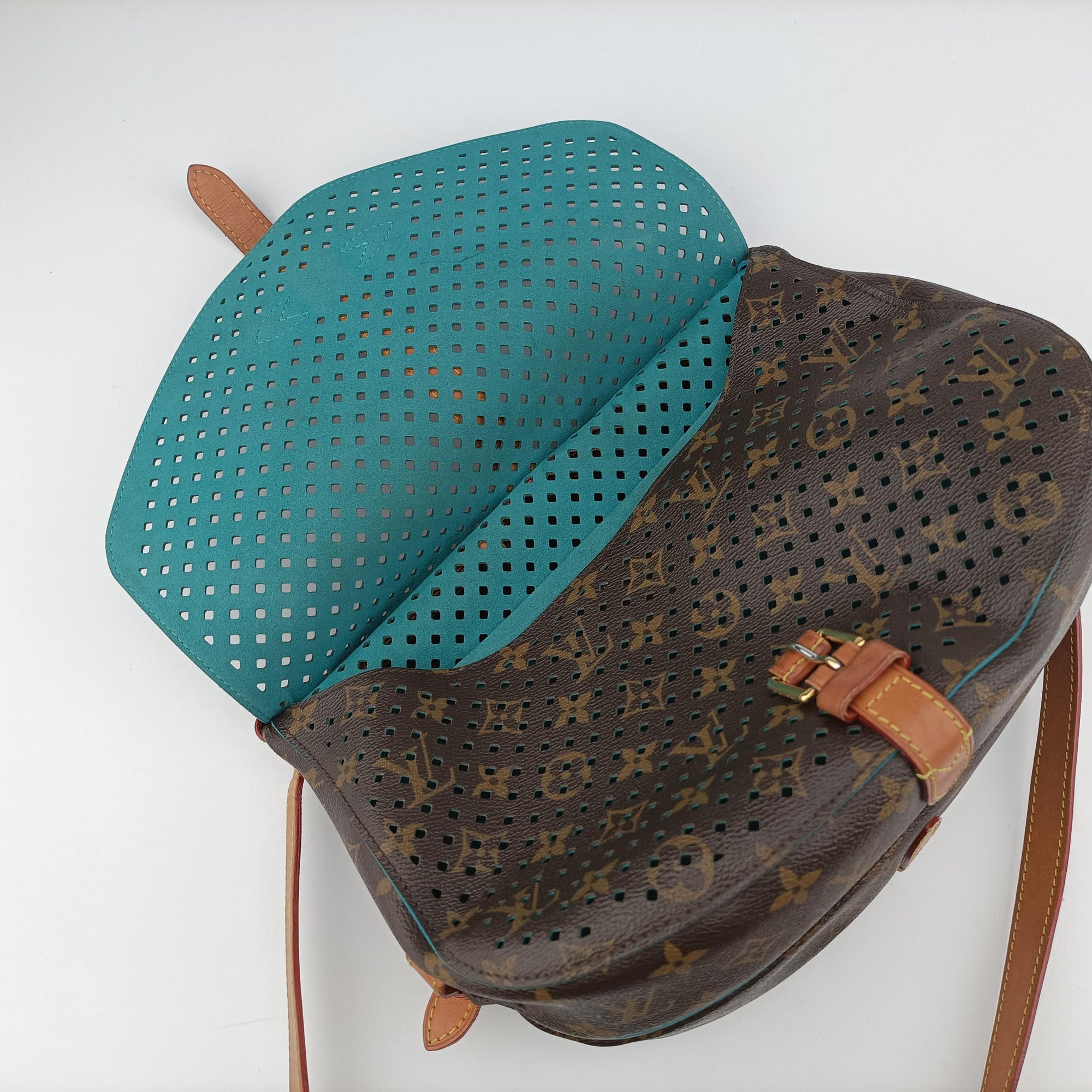 Pre-owned Louis Vuitton Flore Saumur 30 Brown×Turquoise Monogram Perfo M93998 shoulderbag | stylenewstar