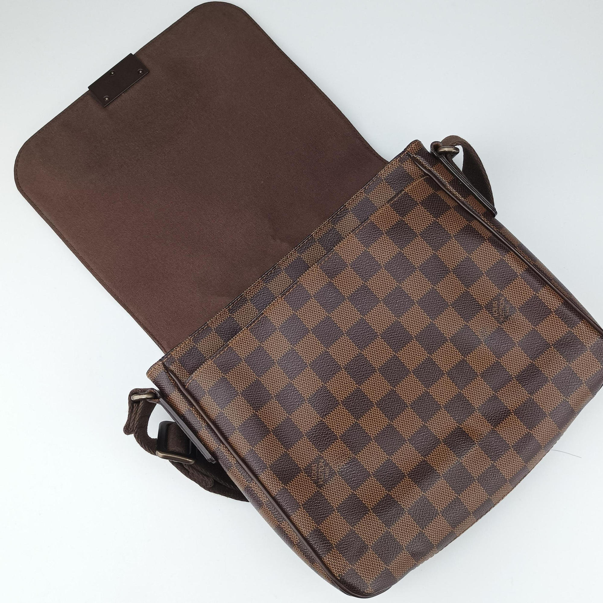 Pre-owned Louis Vuitton DISTRICT PM EBENE Damier Canvas N41213 shoulderbag | stylenewstar