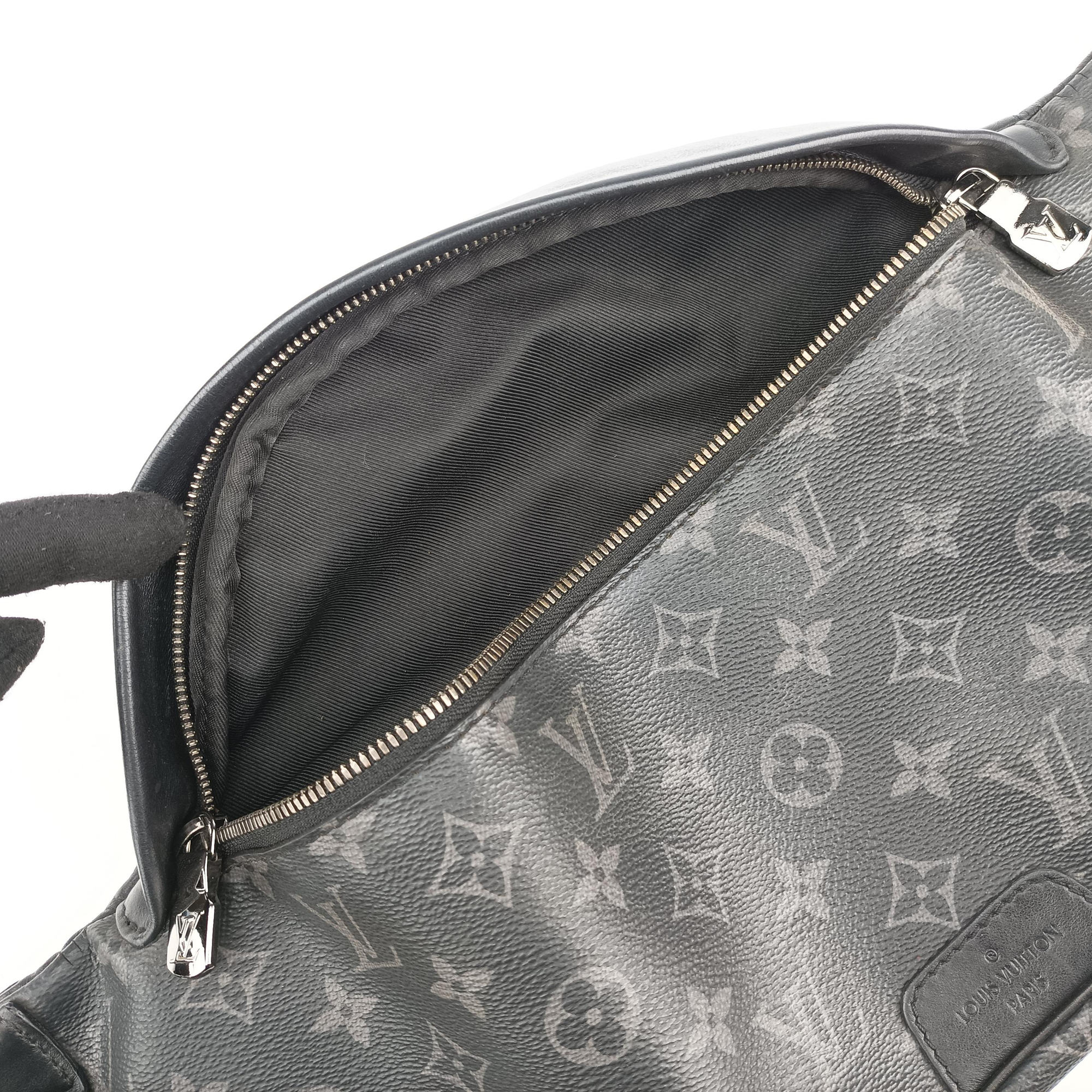 Pre-owned Louis Vuitton Discovery Bum Bag Black Monogram eclipse M44336 bum bag/waist bag | stylenewstar