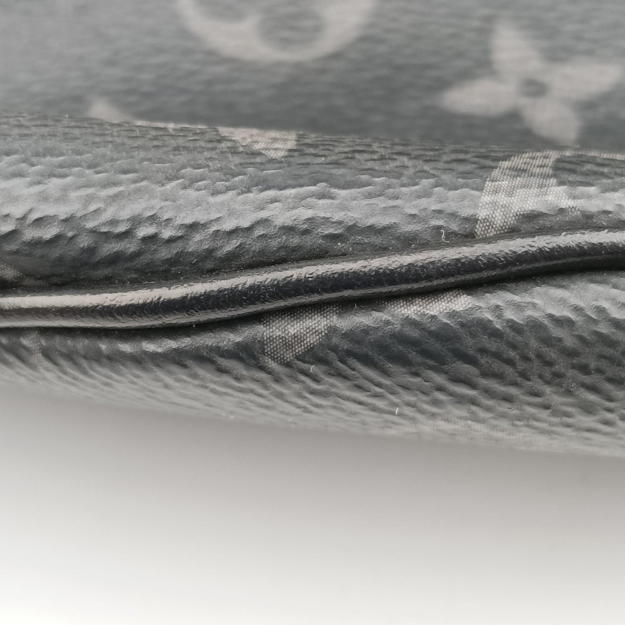 Pre-owned Louis Vuitton Discovery Bum Bag Black Monogram eclipse M44336 bum bag/waist bag | stylenewstar