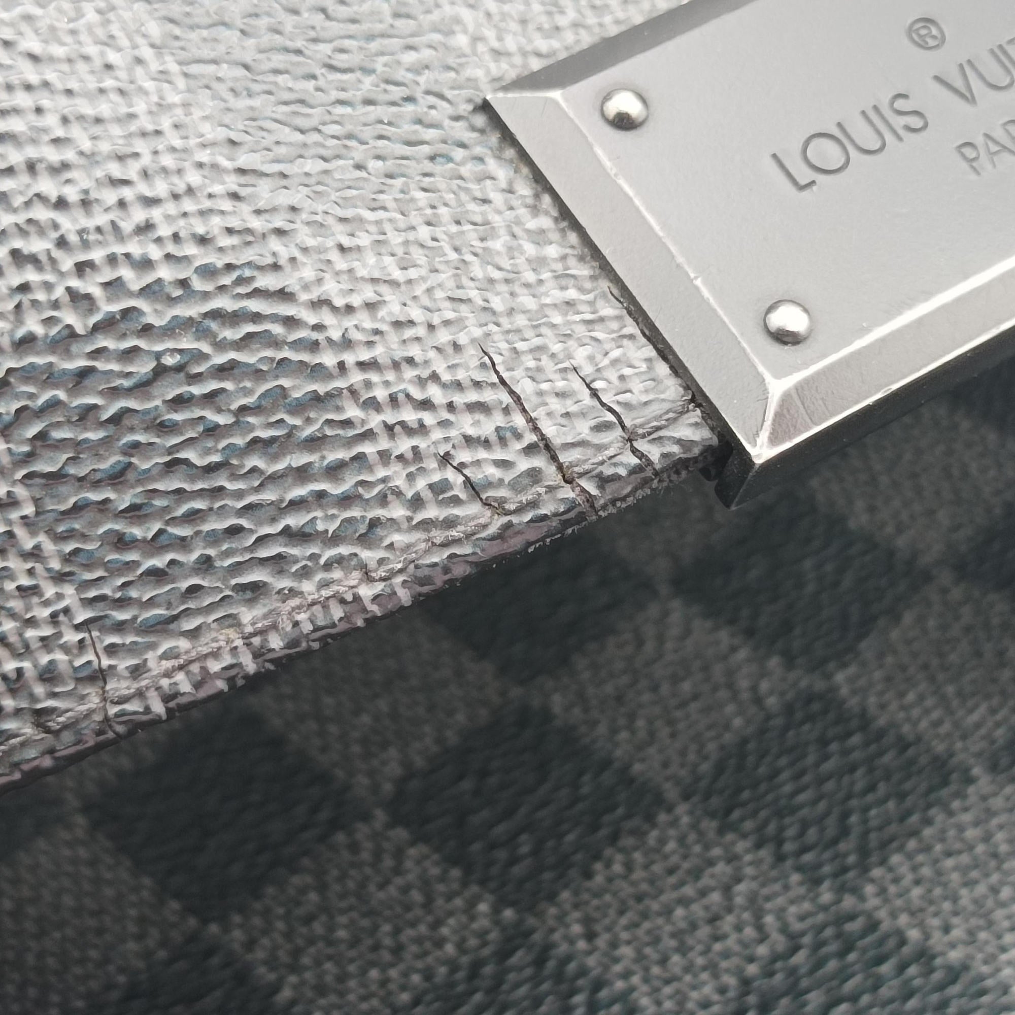 Pre-owned Louis Vuitton District PM Noir Damier GRAPHITE N41260 shoulderbag | stylenewstar