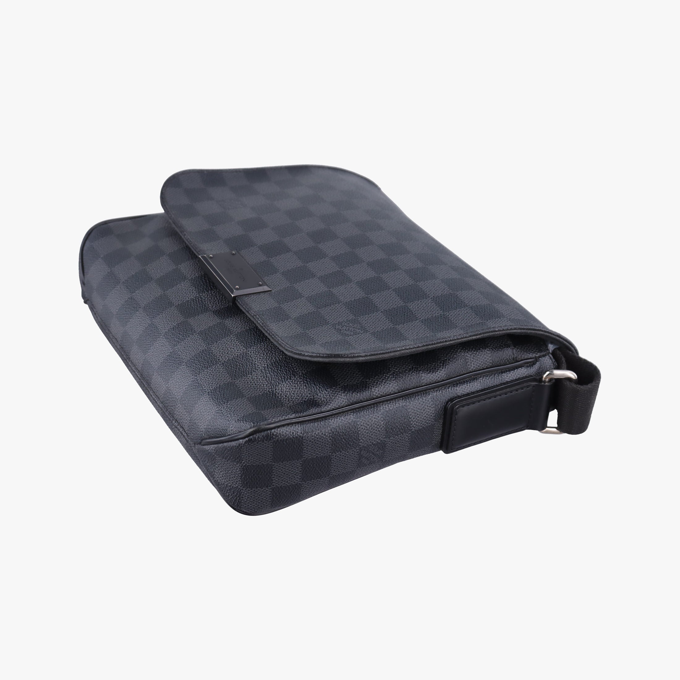 Pre-owned Louis Vuitton District PM Noir Damier GRAPHITE N41260 shoulderbag | stylenewstar