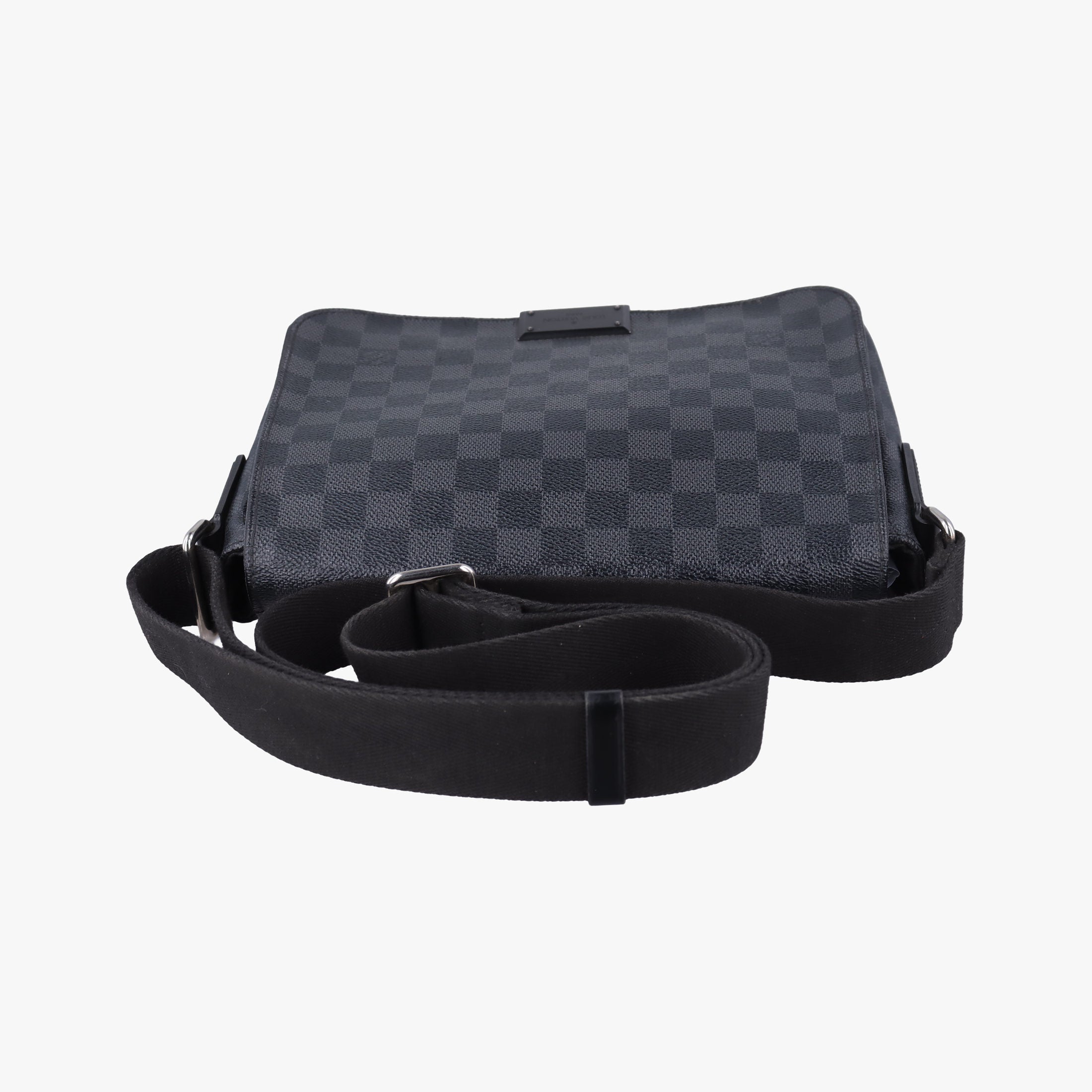 Pre-owned Louis Vuitton District PM Noir Damier GRAPHITE N41260 shoulderbag | stylenewstar