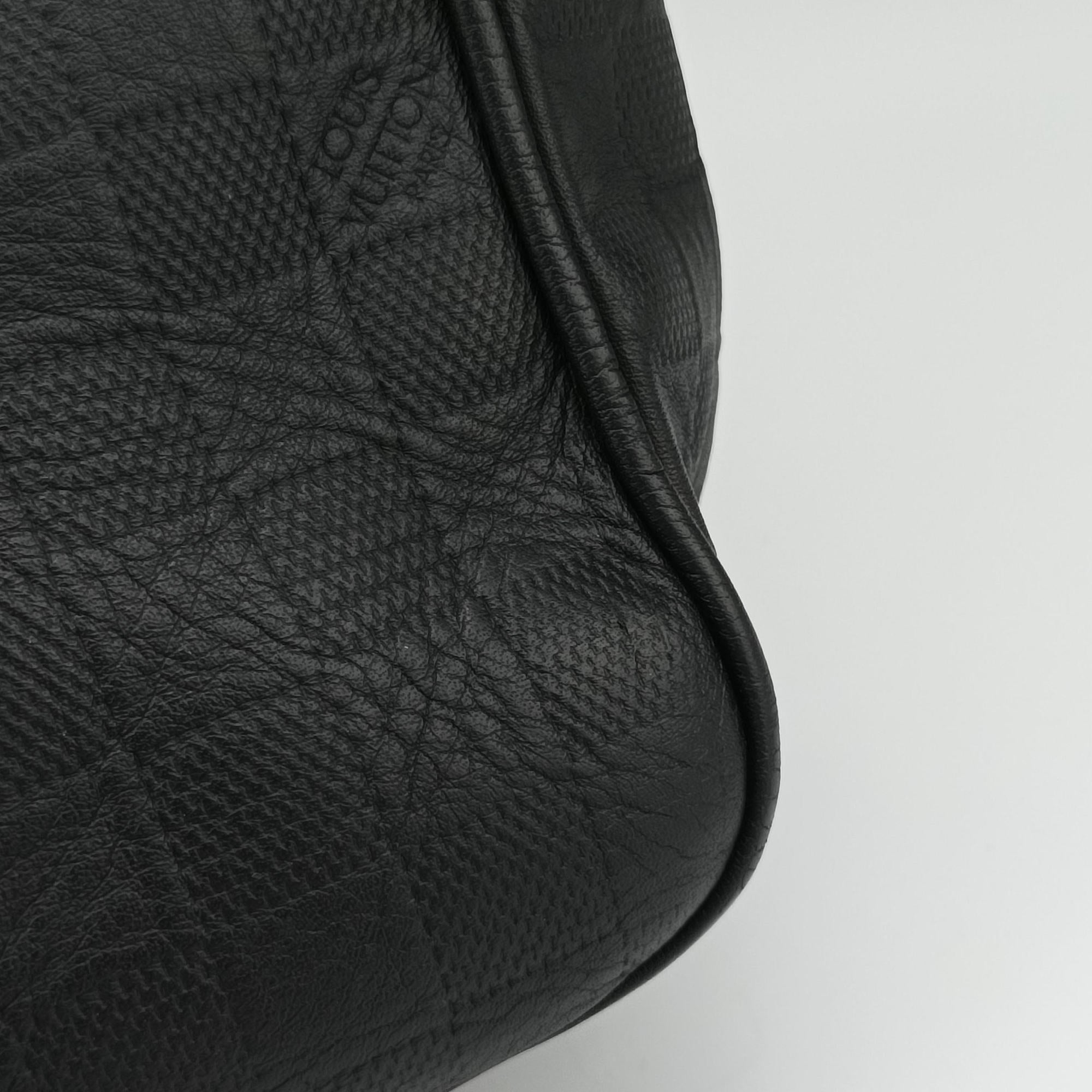 Pre-owned Louis Vuitton TADAO Noir Damier Graphite N41269 shoulderbag | stylenewstar