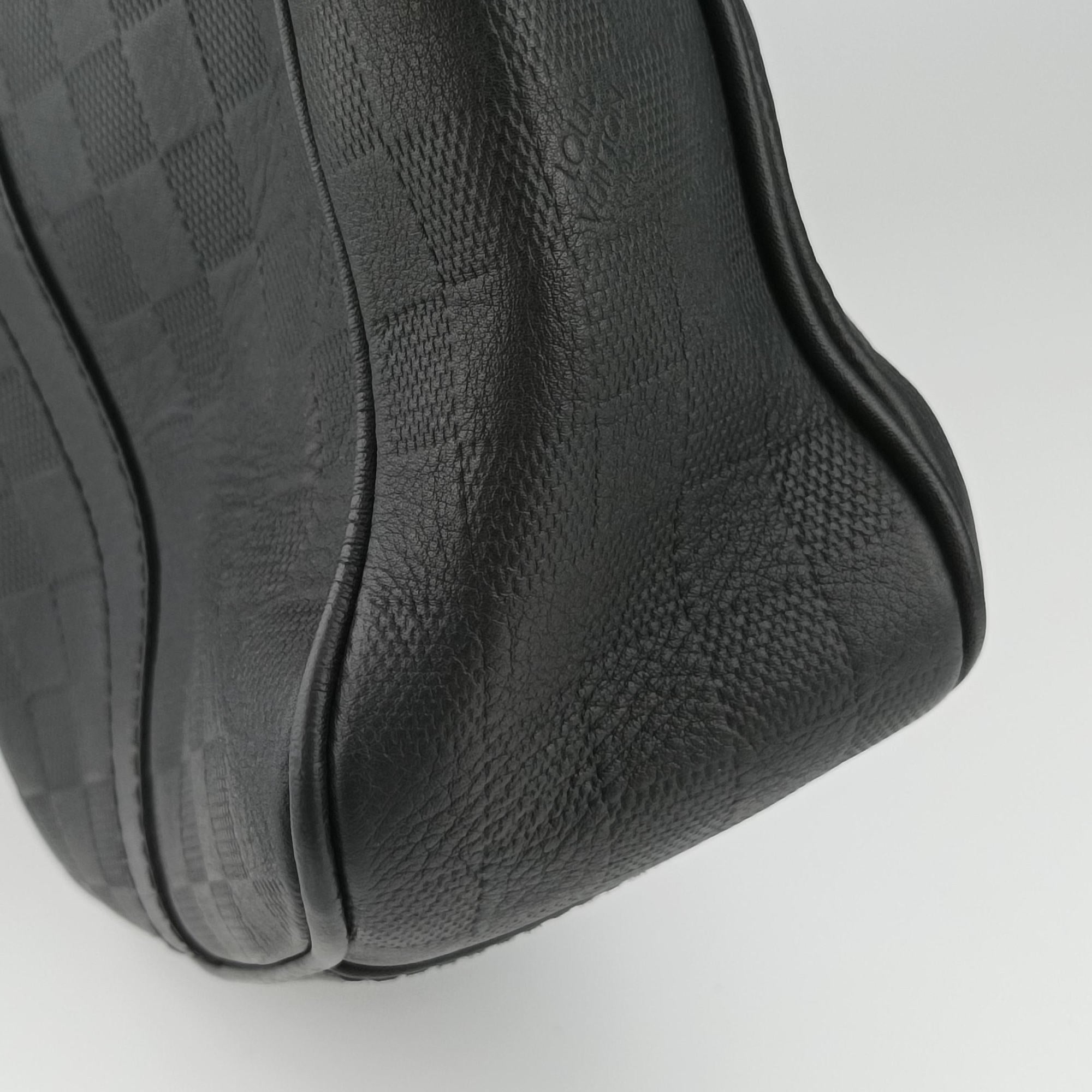 Pre-owned Louis Vuitton TADAO Noir Damier Graphite N41269 shoulderbag | stylenewstar