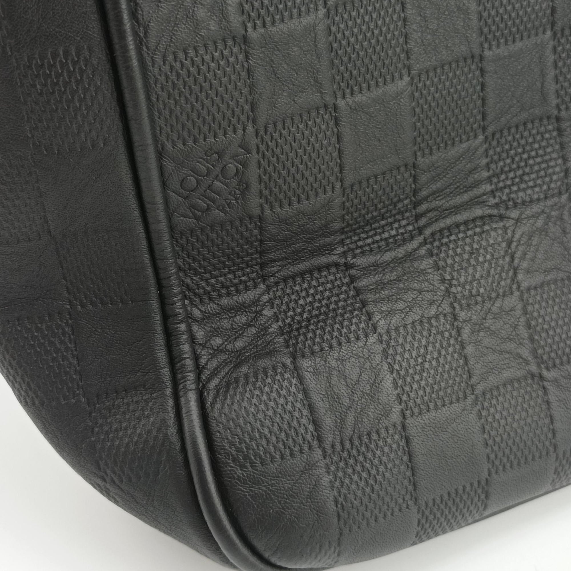 Pre-owned Louis Vuitton TADAO Noir Damier Graphite N41269 shoulderbag | stylenewstar