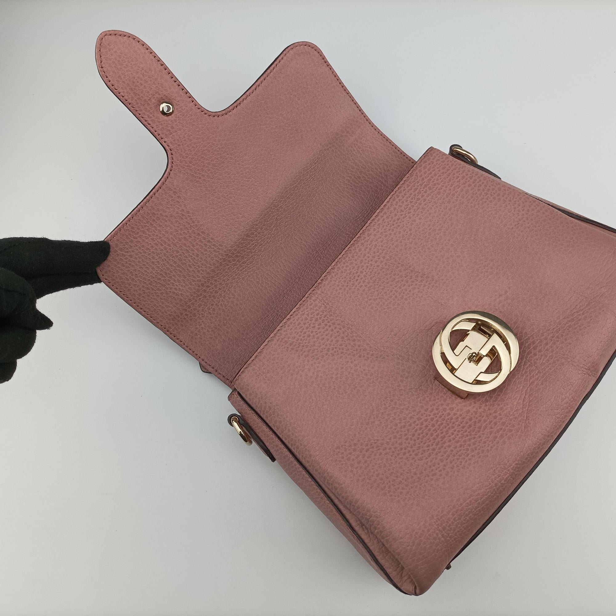 Pre-owned Gucci Interlocking G Pink Leather 510302 shoulderbag | stylenewstar