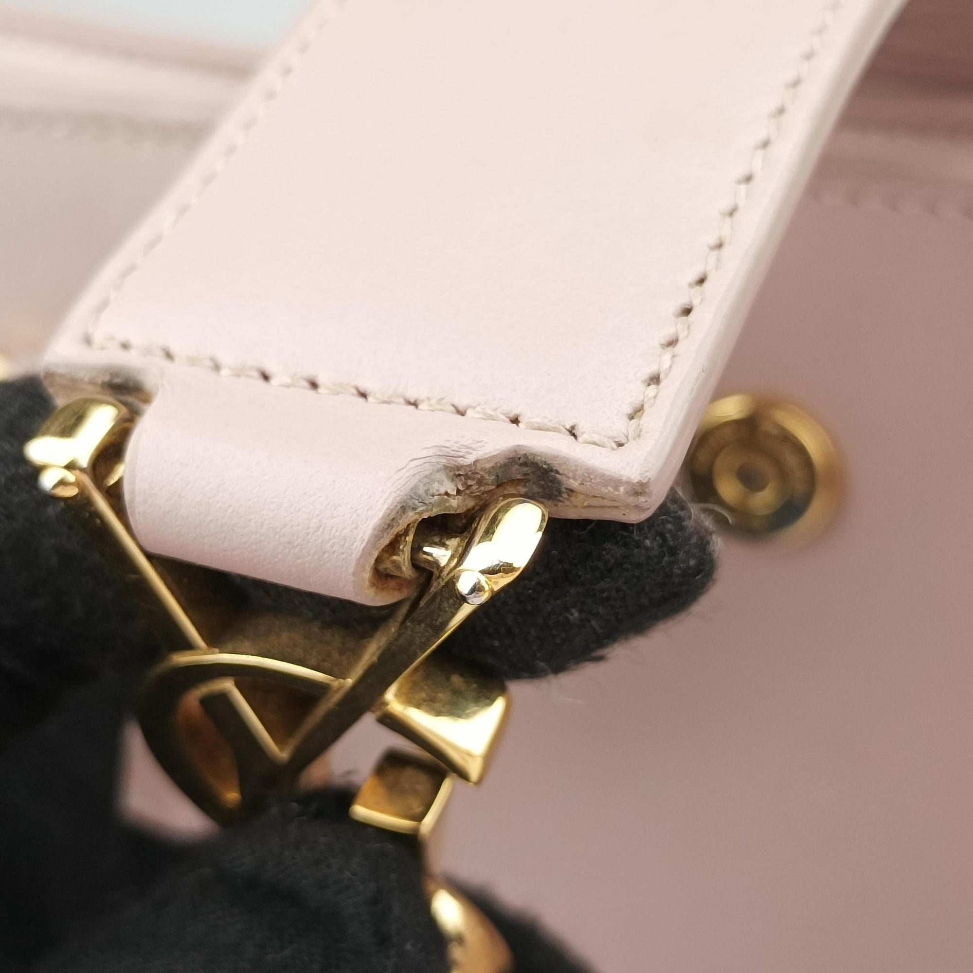 Pre-owned Yves Saint Laurent baby cabas Pink Leather 472469 shoulderbag | stylenewstar