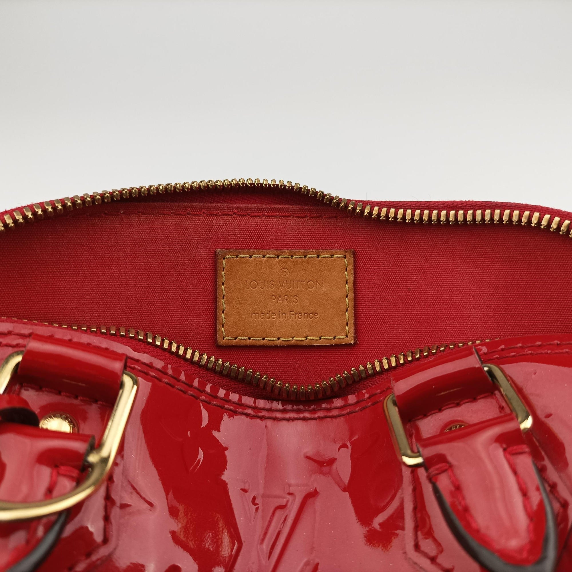 Pre-owned Louis Vuitton Alma BB CERISE Vernis M90174 shoulderbag | stylenewstar