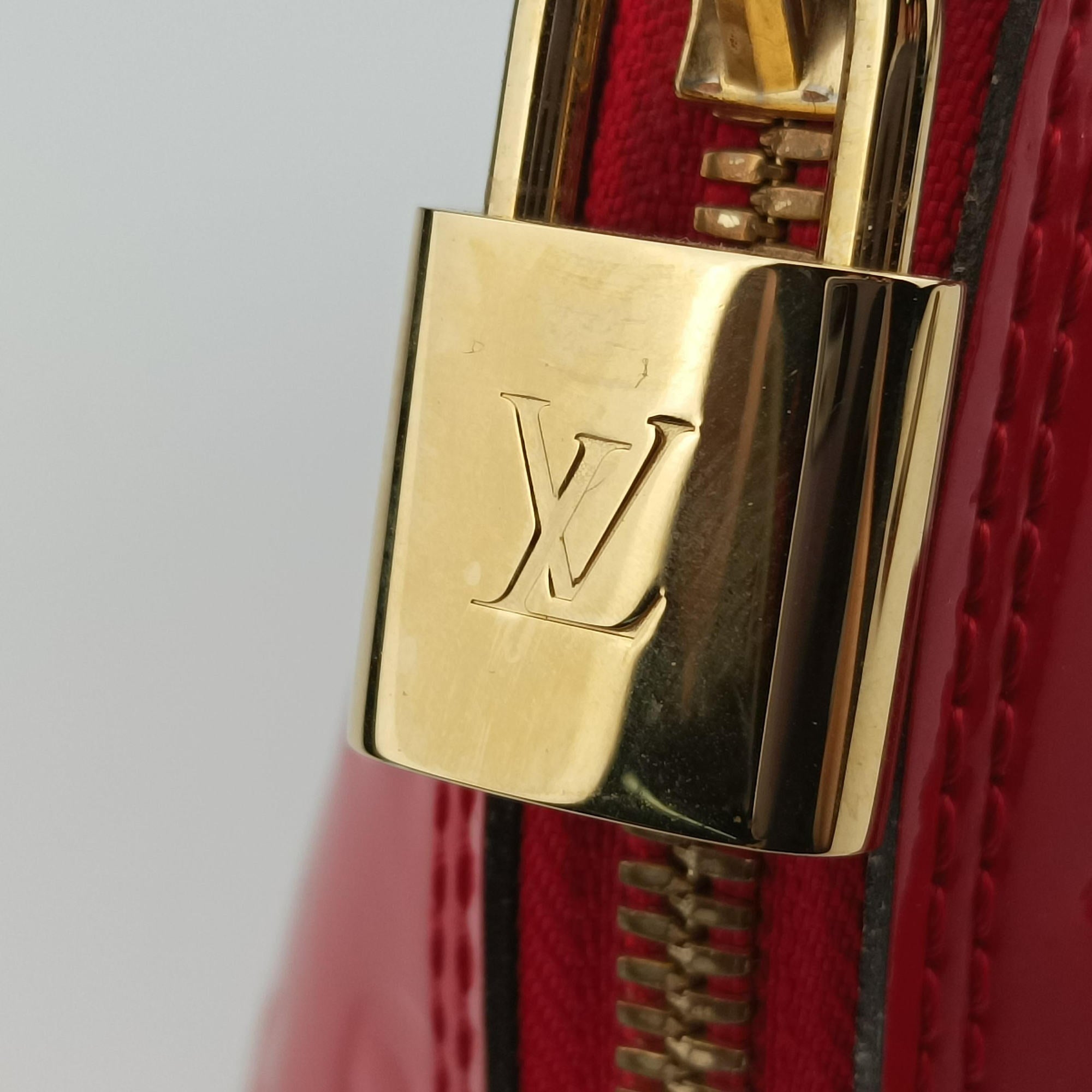 Pre-owned Louis Vuitton Alma BB CERISE Vernis M90174 shoulderbag | stylenewstar