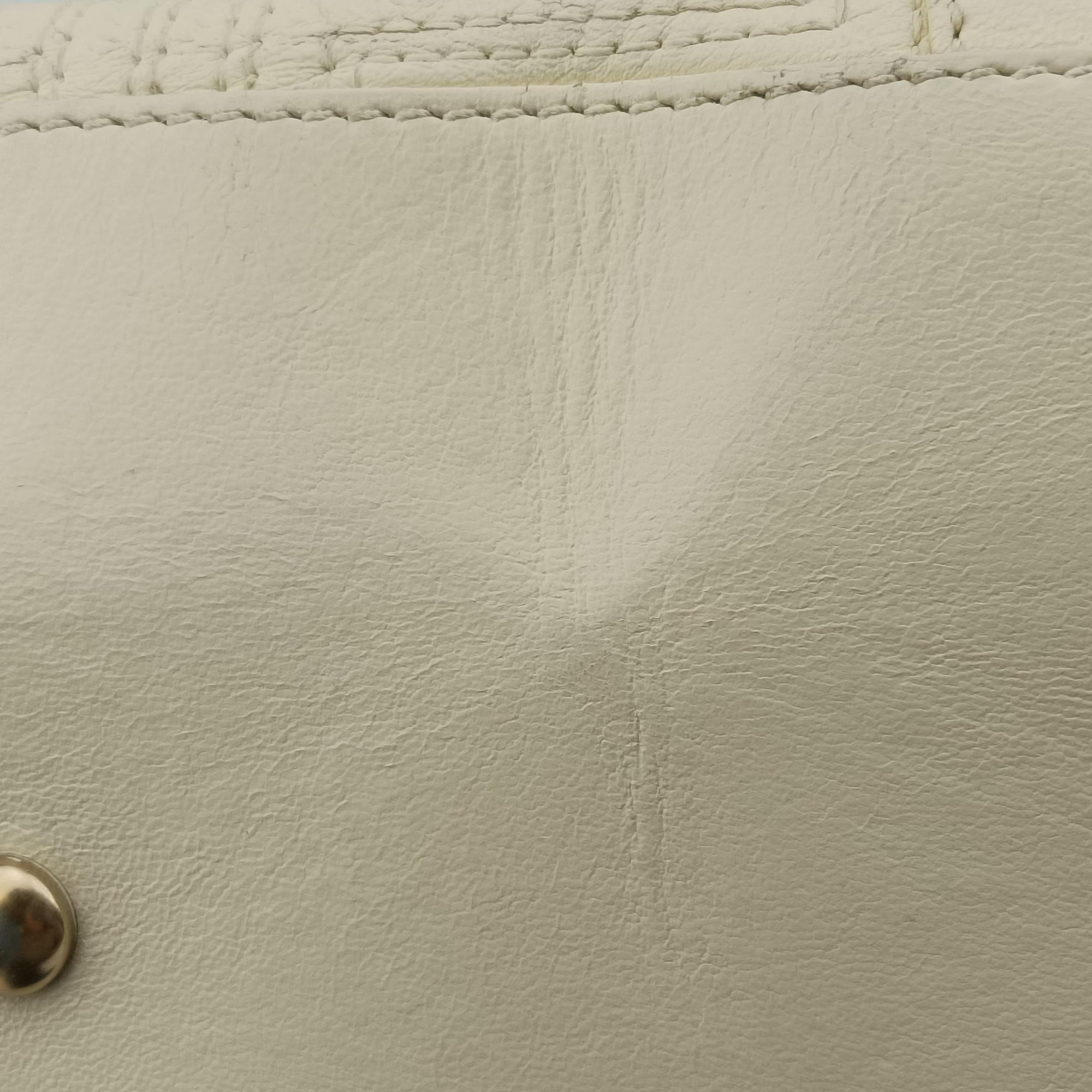 Pre-owned VERSACE Snap Out Of It Tote White レザー  handbag | stylenewstar