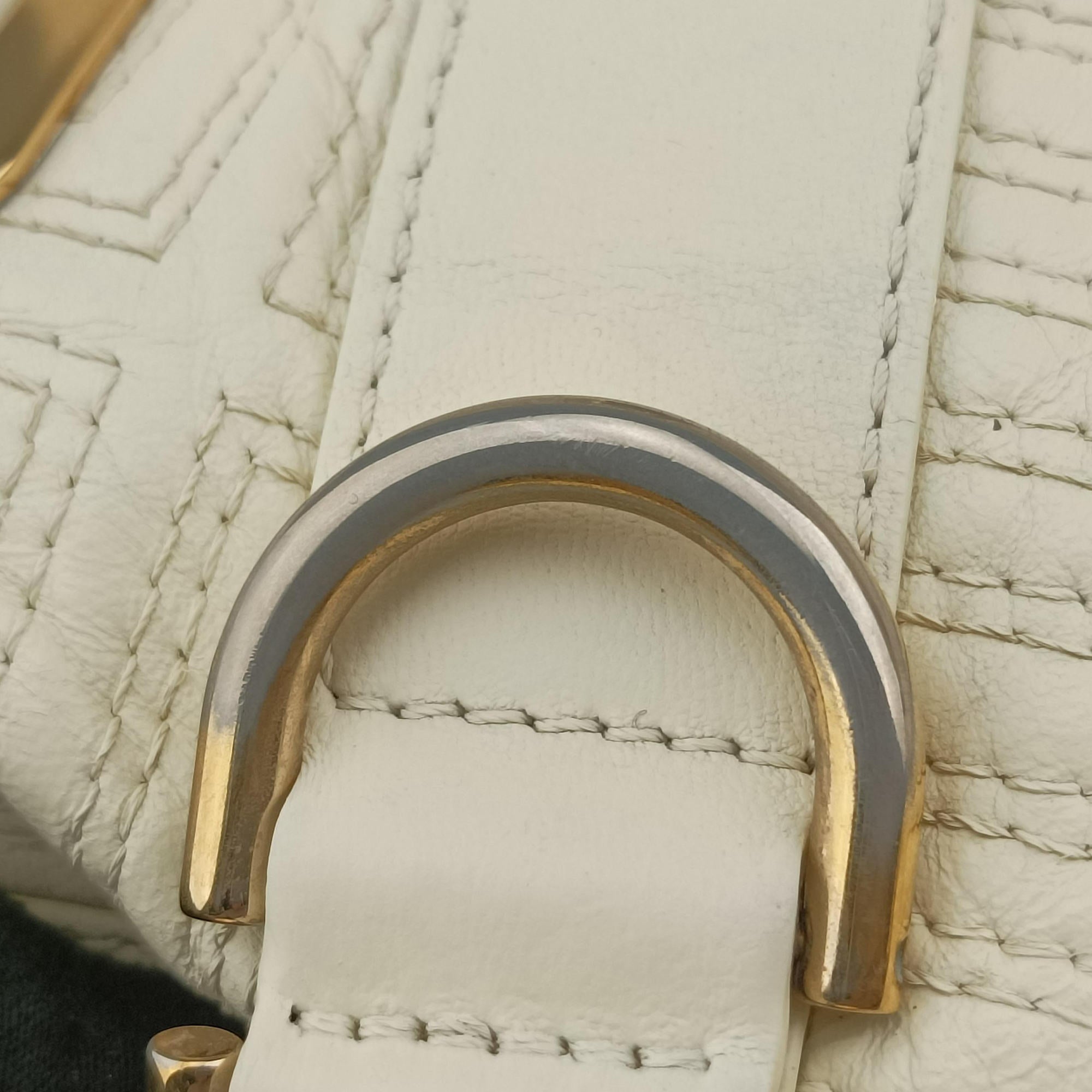Pre-owned VERSACE Snap Out Of It Tote White レザー  handbag | stylenewstar