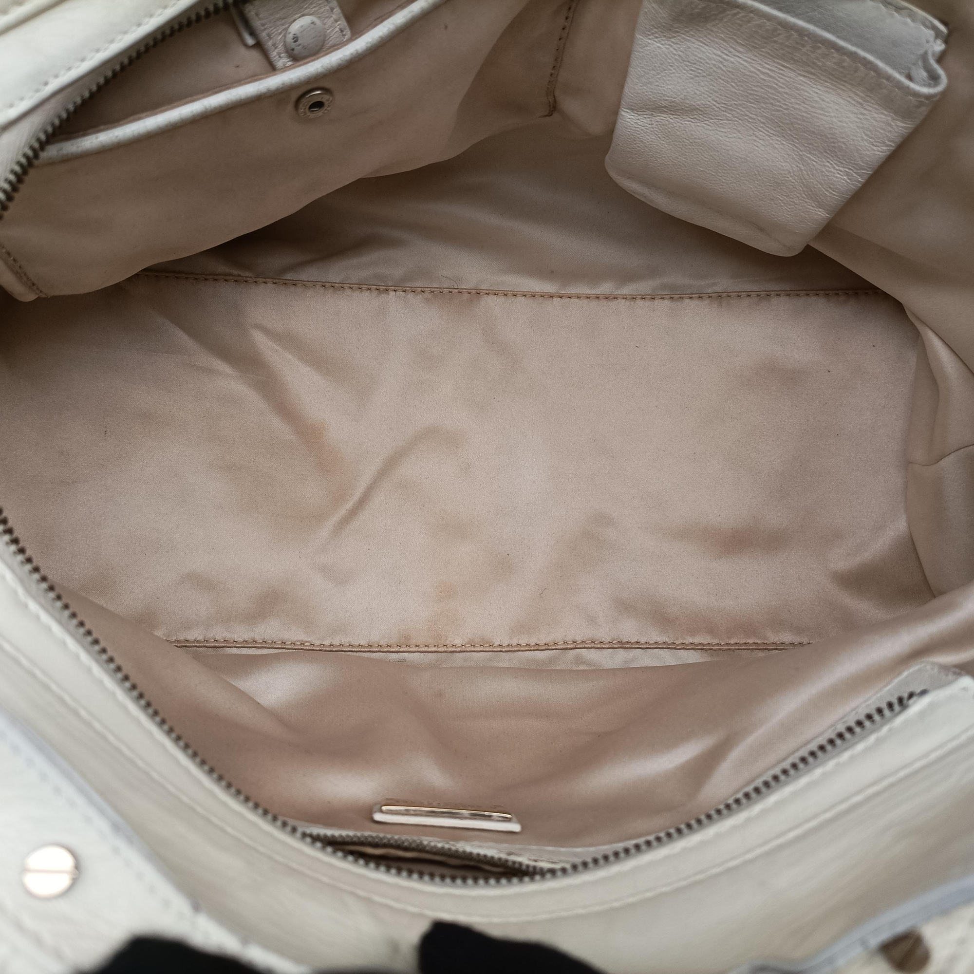 Pre-owned VERSACE Snap Out Of It Tote White レザー  handbag | stylenewstar