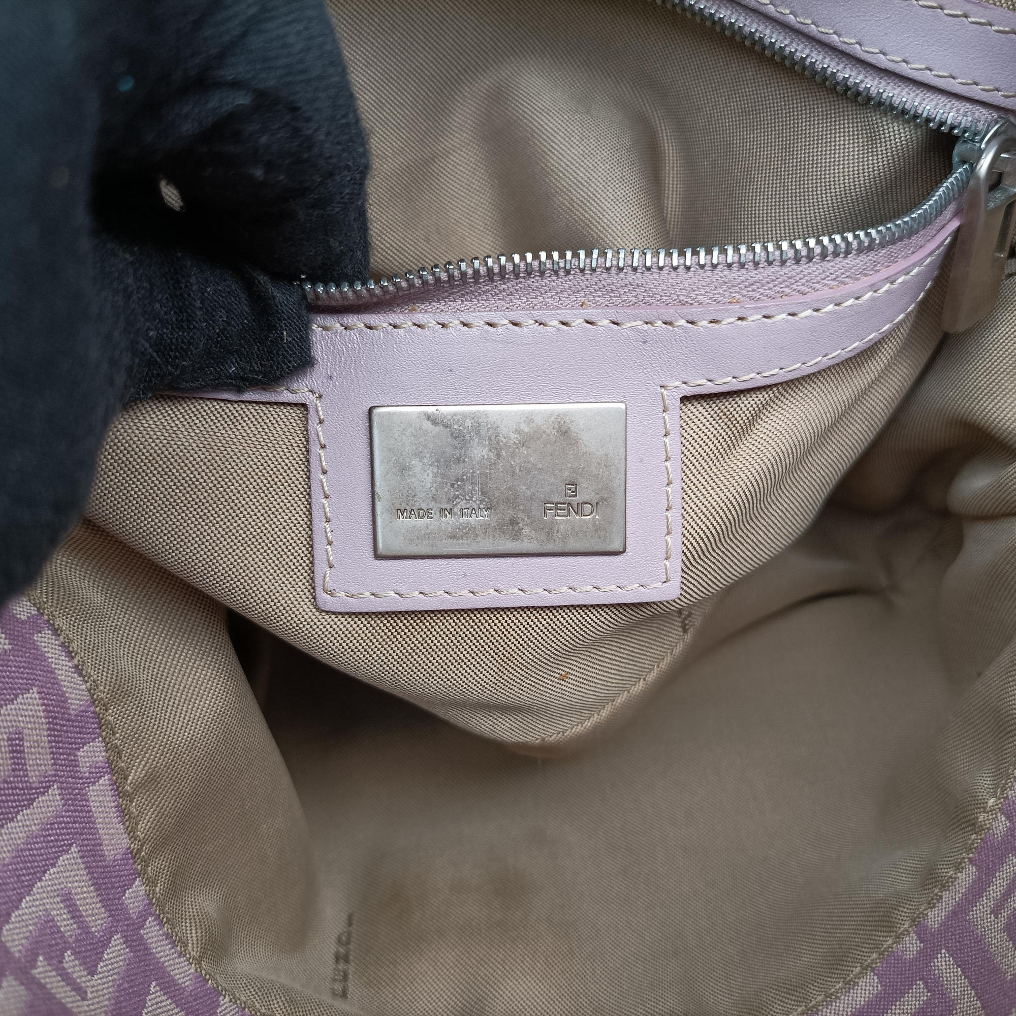 Pre-owned Fendi Zucchino Baguette Pink canvas 8BR003 handbag | stylenewstar