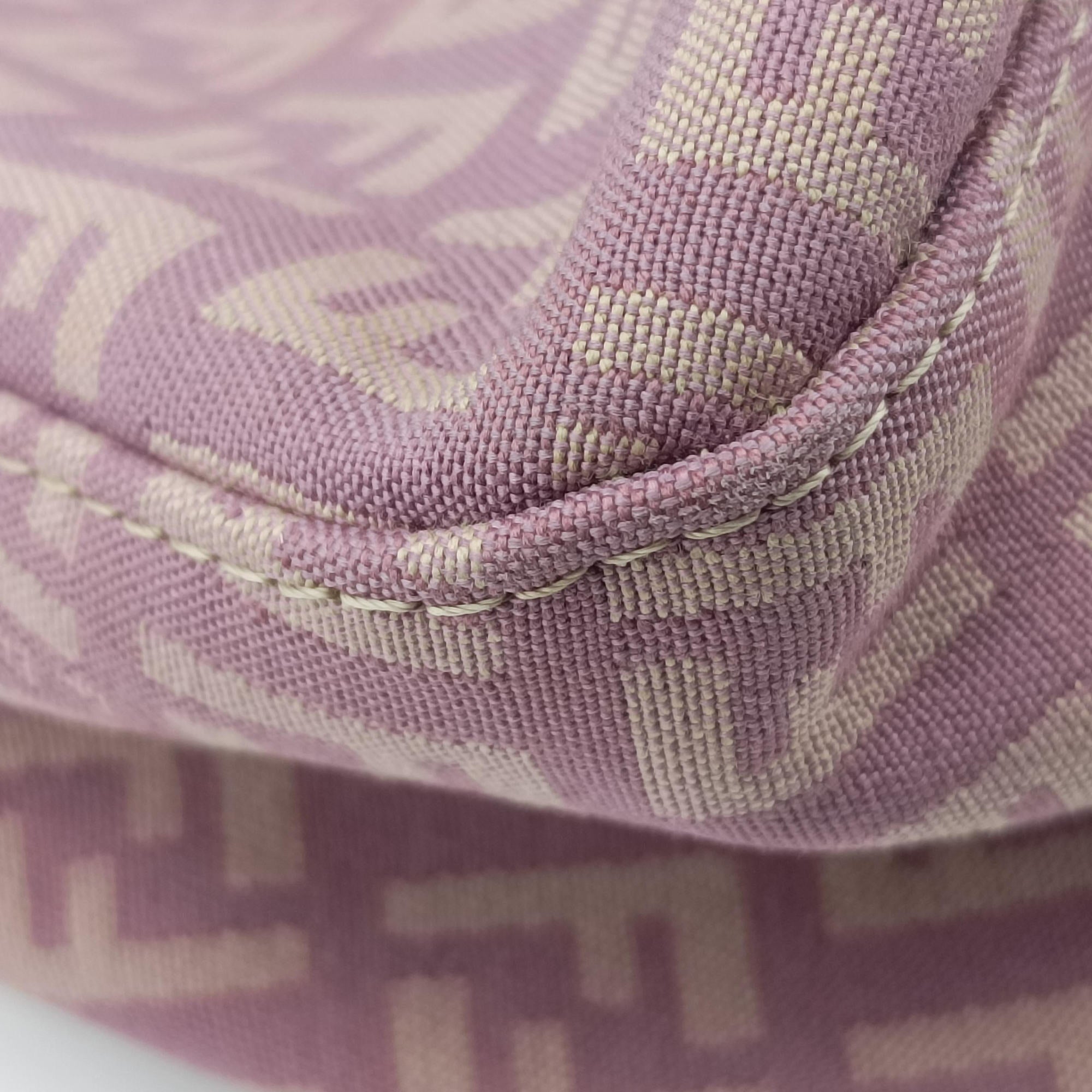 Pre-owned Fendi Zucchino Baguette Pink canvas 8BR003 handbag | stylenewstar