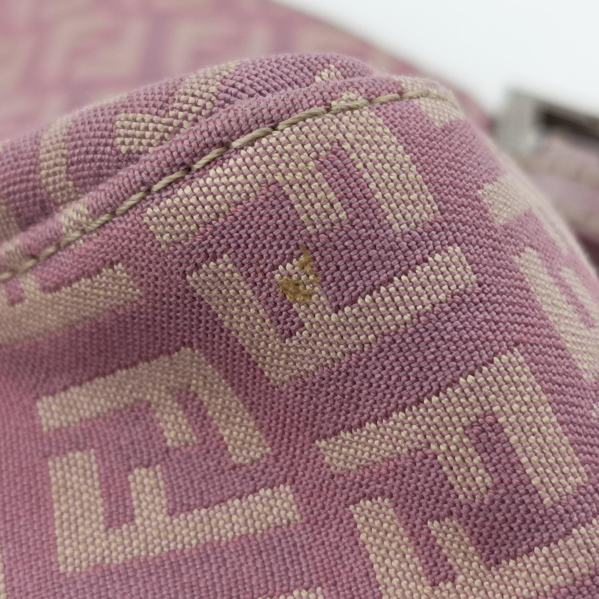 Pre-owned Fendi Zucchino Baguette Pink canvas 8BR003 handbag | stylenewstar