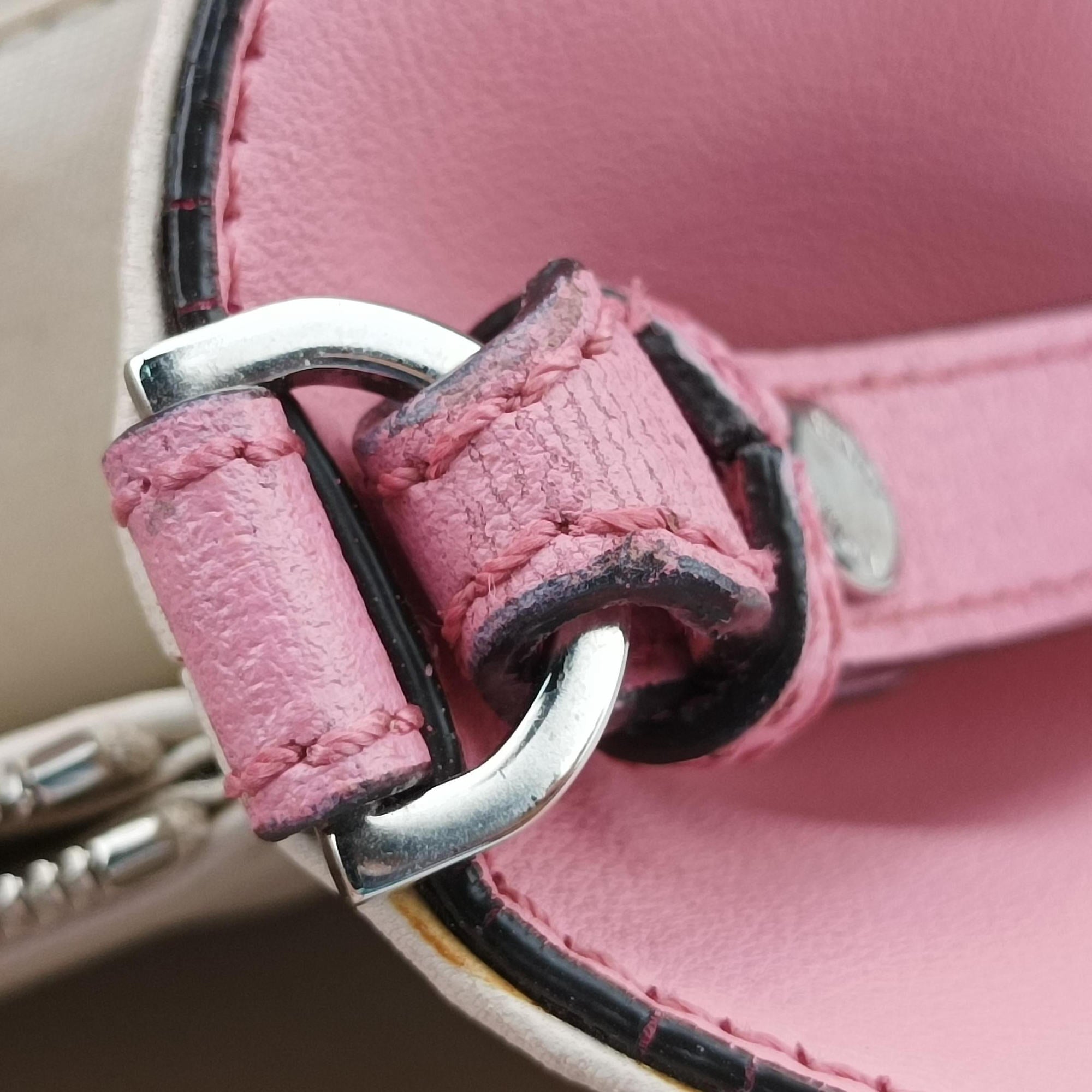 Vintage Fendi Petite 2 JOURS Pink Leather 8BH253 shoulderbag | stylenewstar