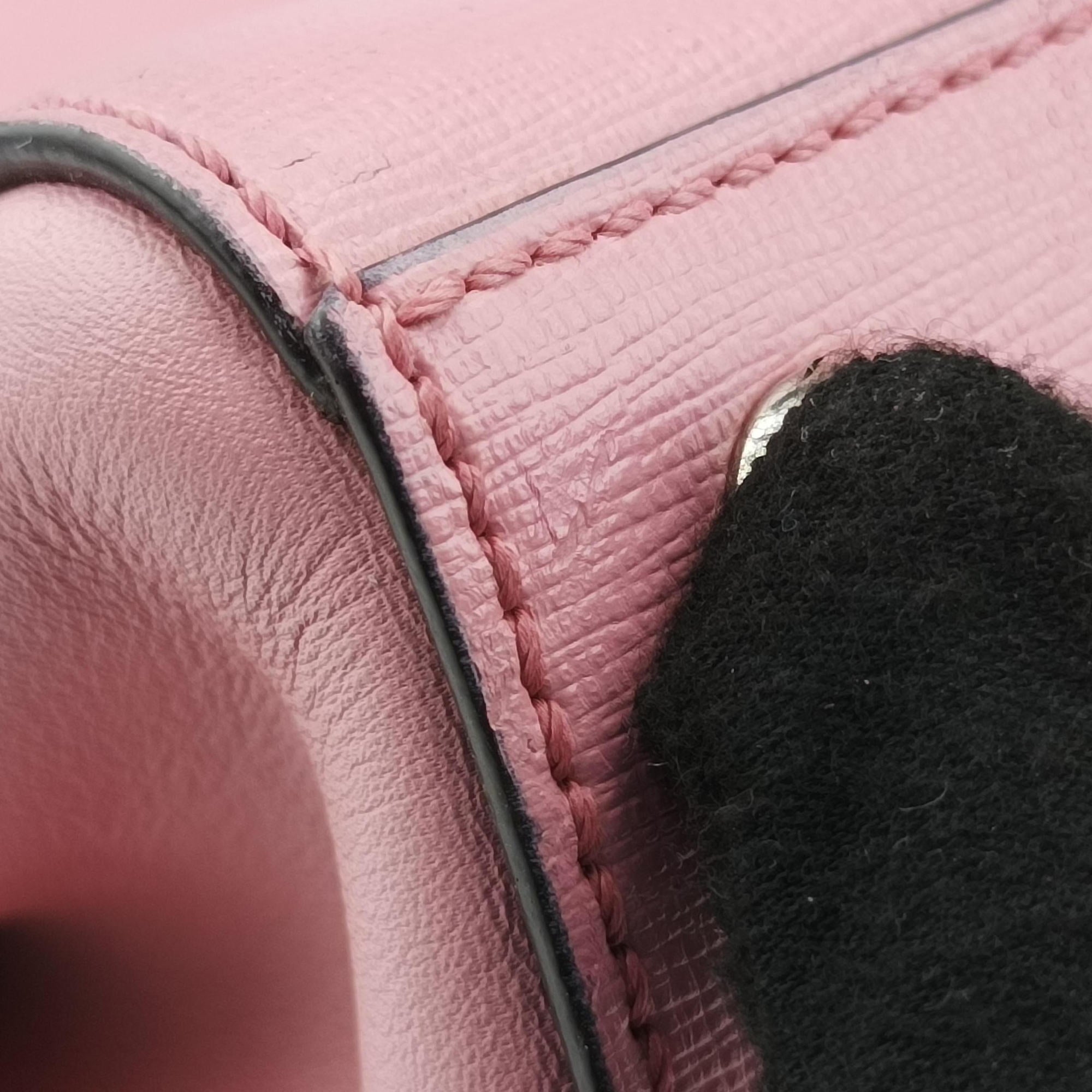 Vintage Fendi Petite 2 JOURS Pink Leather 8BH253 shoulderbag | stylenewstar
