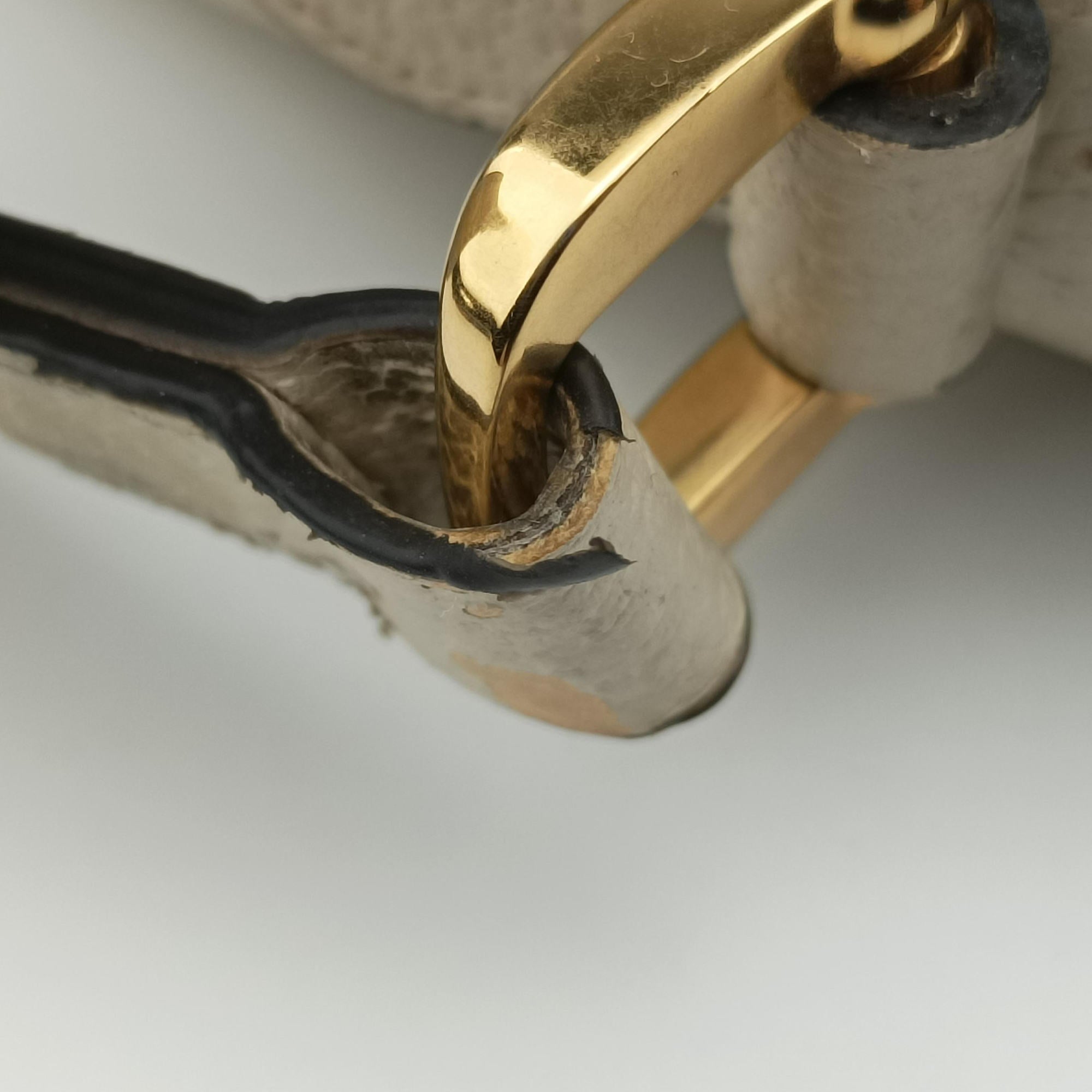 Pre-owned Gucci OPHIDIA White Leather 517350 shoulderbag | stylenewstar