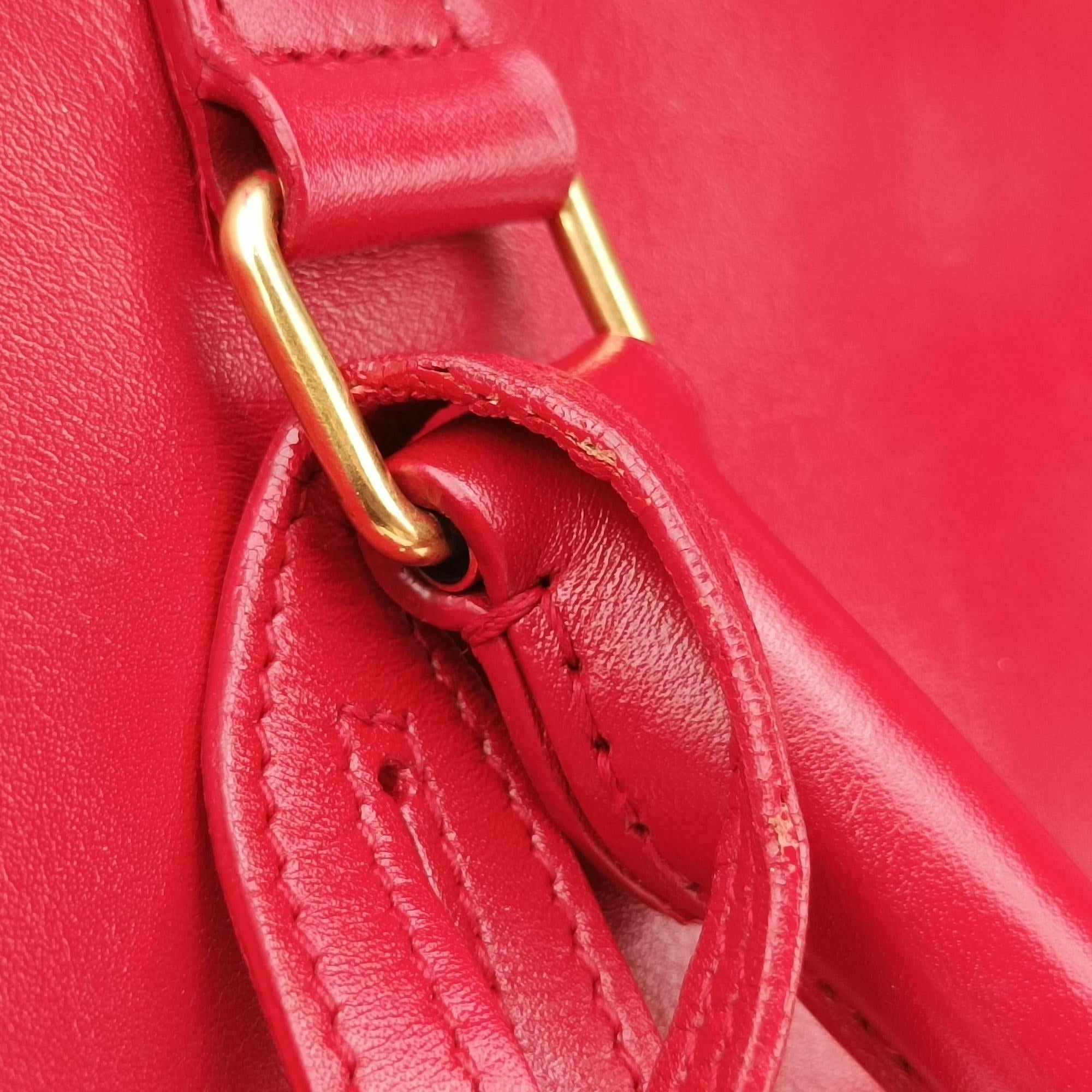Pre-owned Yves Saint Laurent CLASSIC DUFFEL Red Leather 314704 shoulderbag | stylenewstar