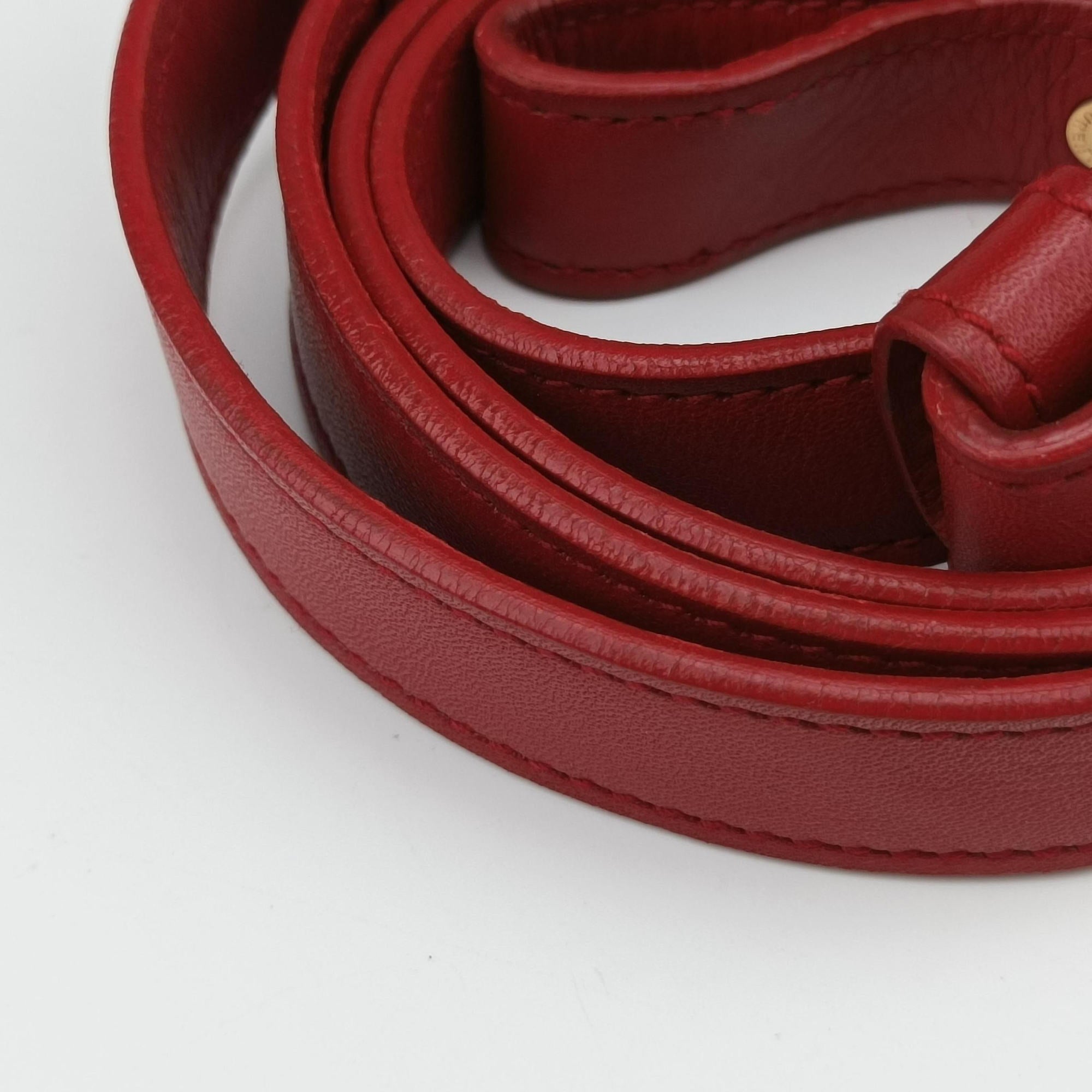 Pre-owned Yves Saint Laurent CLASSIC DUFFEL Red Leather 314704 shoulderbag | stylenewstar
