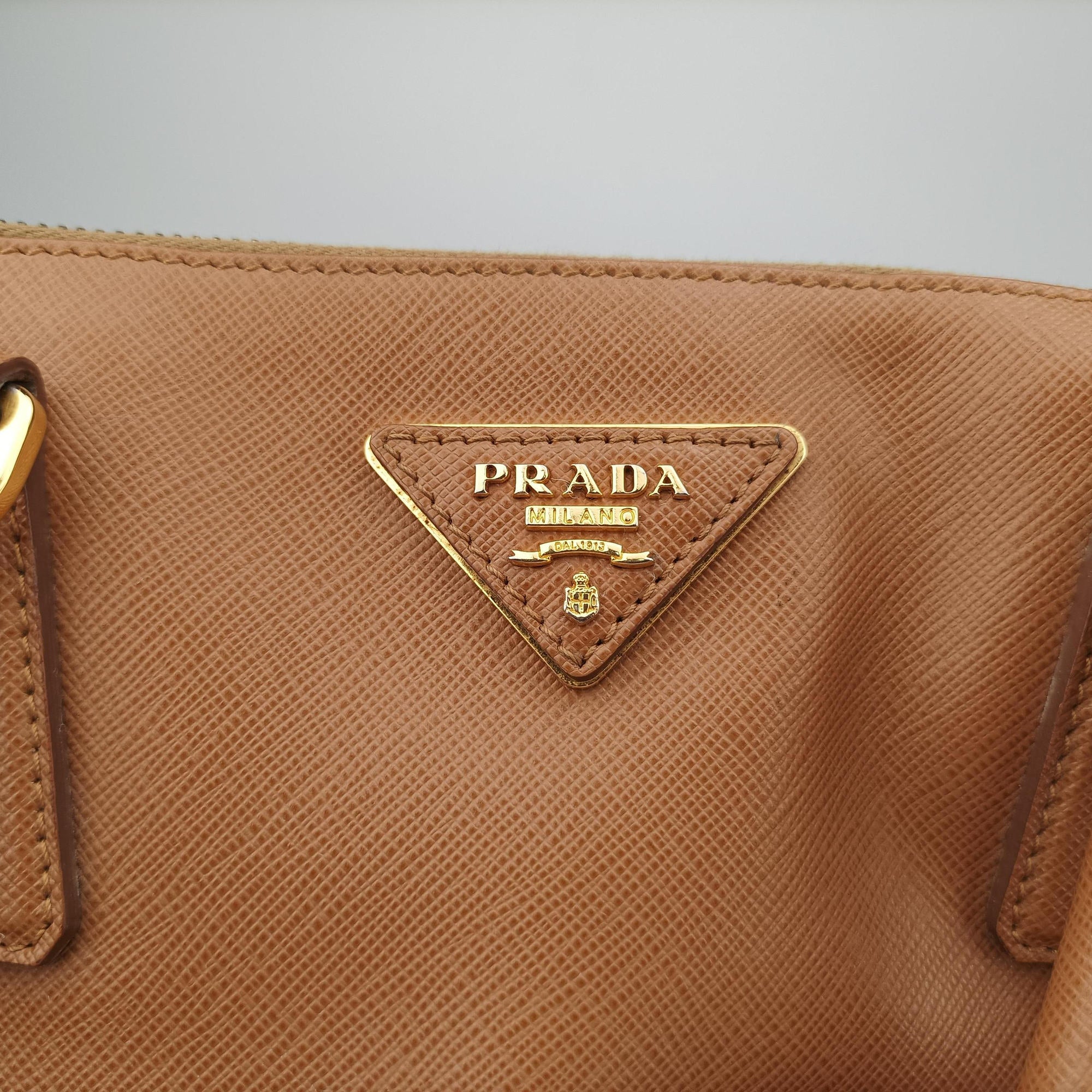 Secondhand Prada Galleria brown×orange SAFFIANO Leather B2274C shoulderbag | stylenewstar