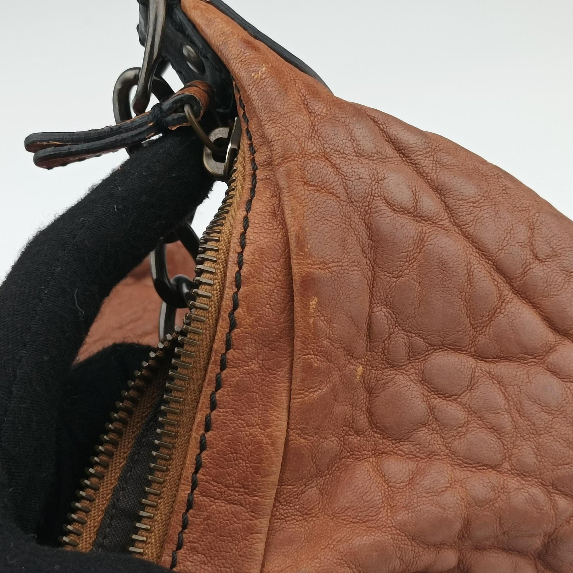 Vintage Fendi Borsa B Hobo Brown Leather 8BR563 shoulderbag | stylenewstar