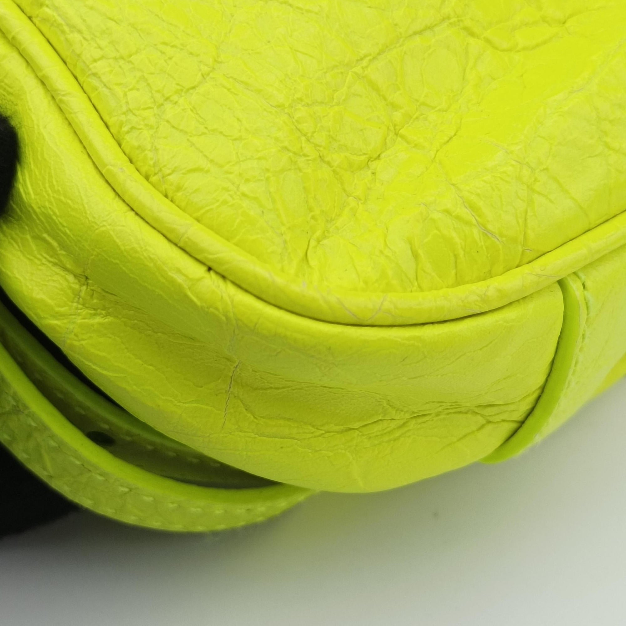 Pre-owned Balenciaga Le Cagole Green lambskin  shoulderbag | stylenewstar