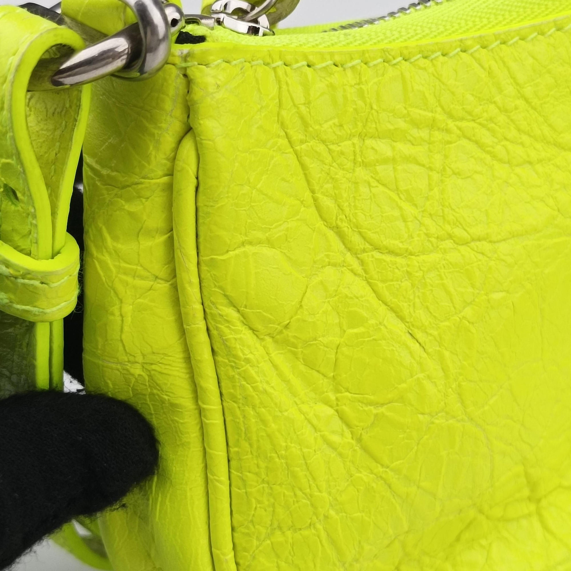 Pre-owned Balenciaga Le Cagole Green lambskin  shoulderbag | stylenewstar