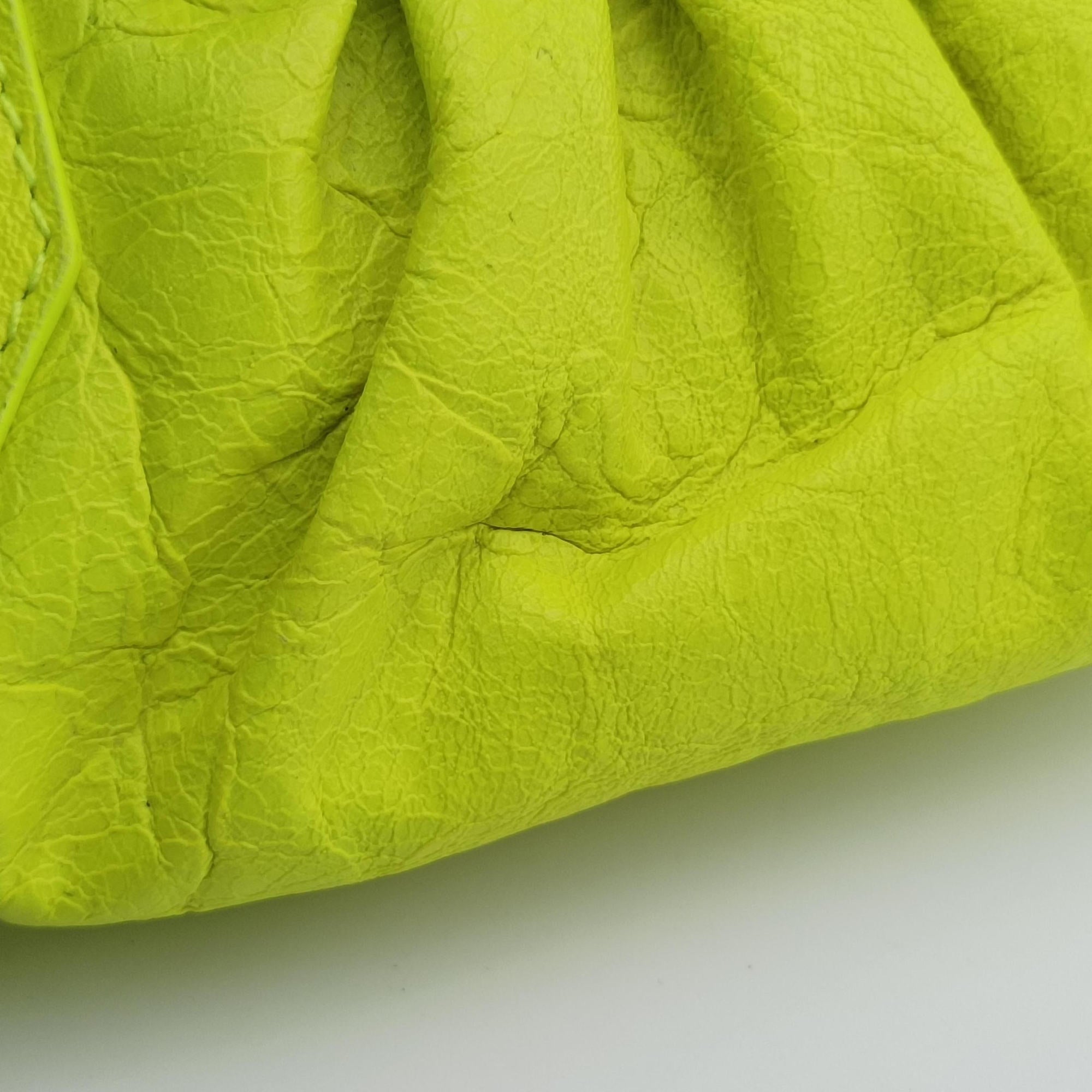 Pre-owned Balenciaga Le Cagole Green lambskin  shoulderbag | stylenewstar