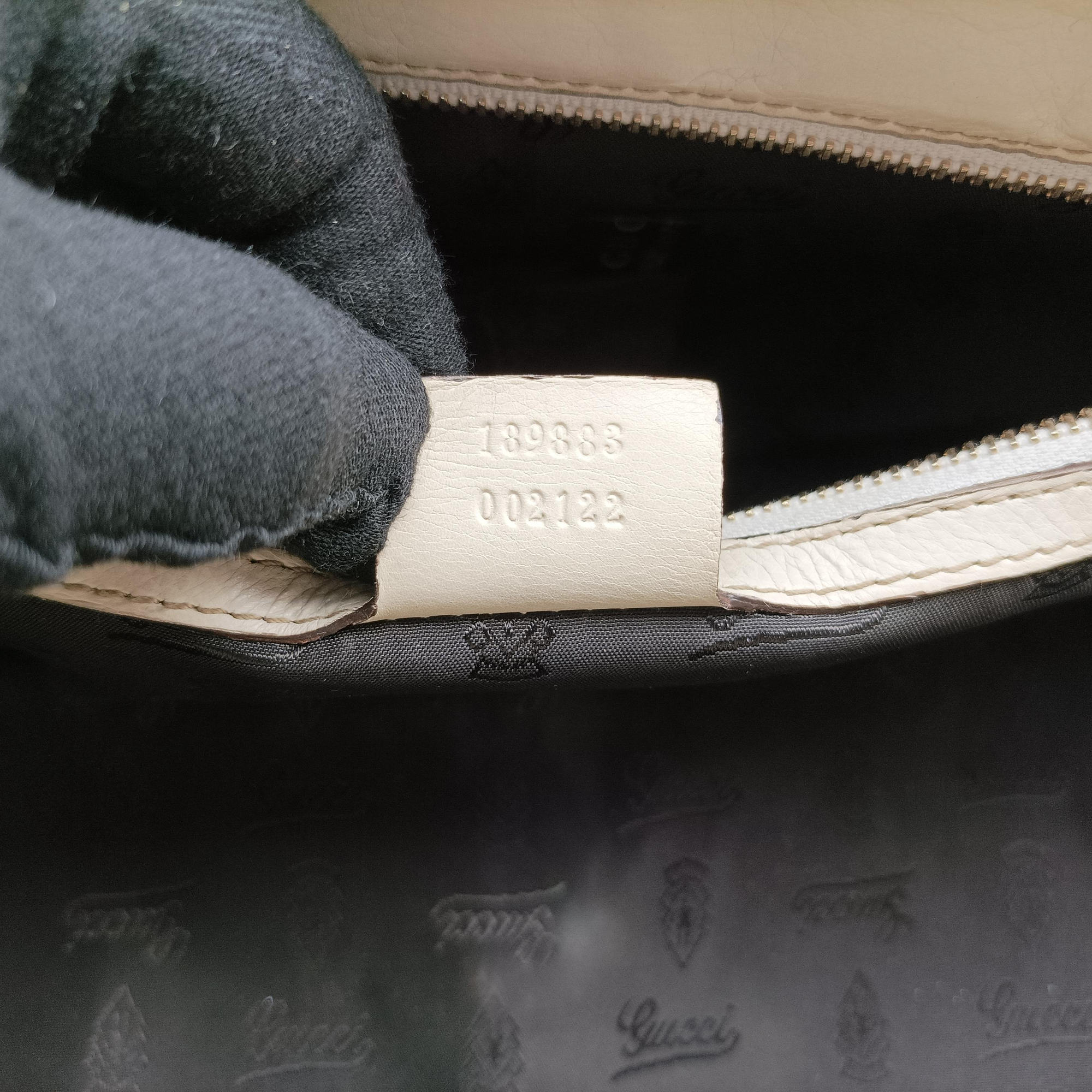 Secondhand Gucci Dialux Queen Large White Leather 189883 handbag | stylenewstar