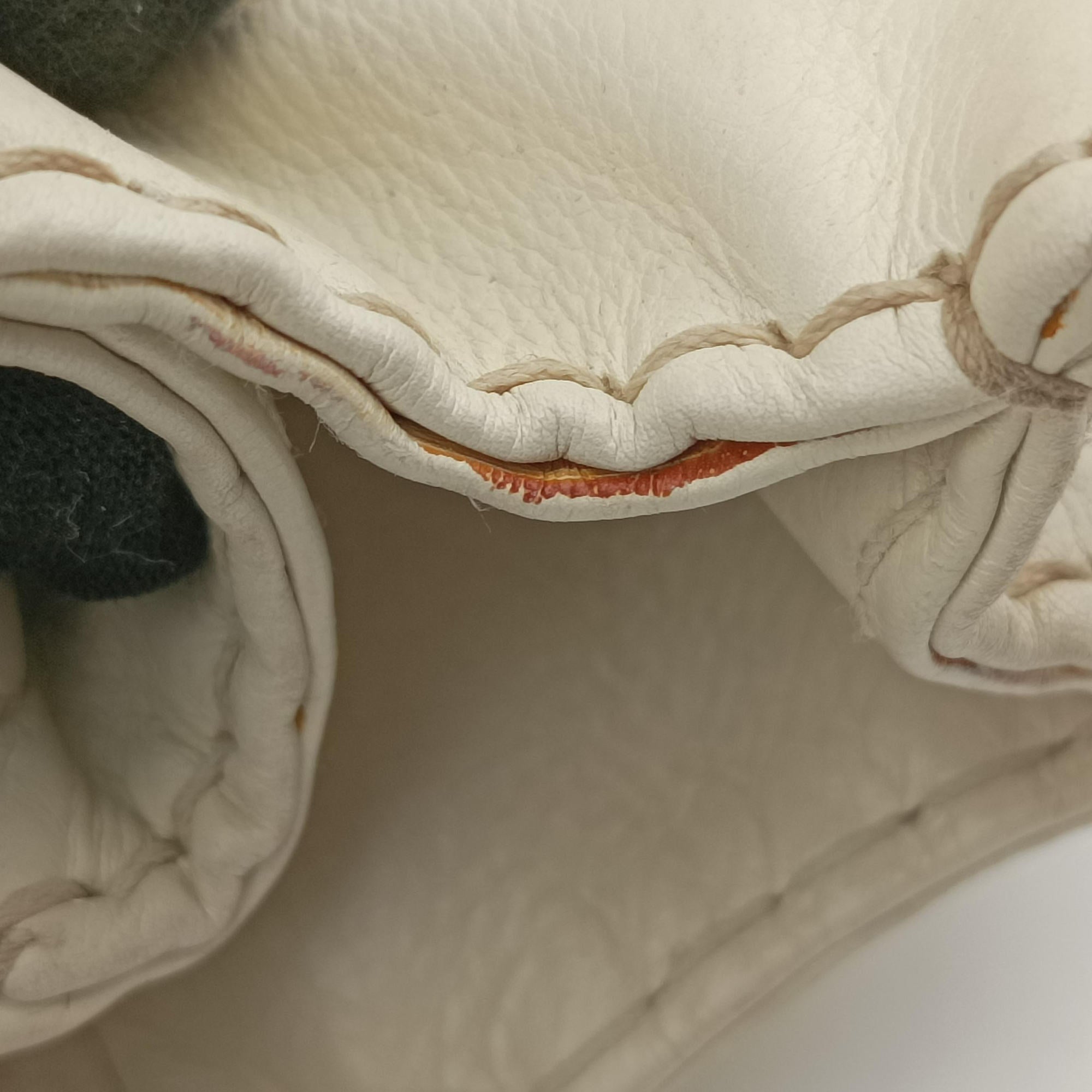 Secondhand Gucci Dialux Queen Large White Leather 189883 handbag | stylenewstar